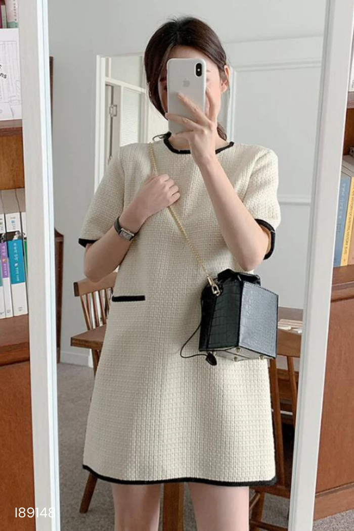 Váy dạ tweed kem phối viền đen