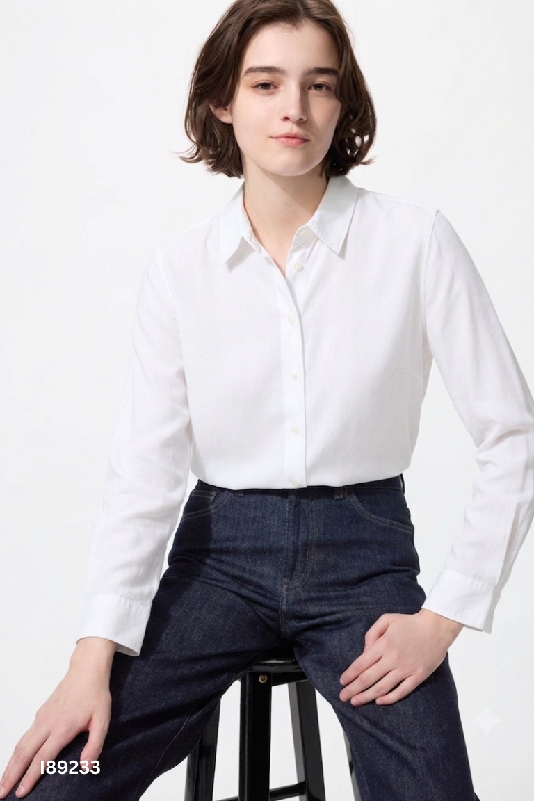 Áo sơ mi trắng UNIQLO