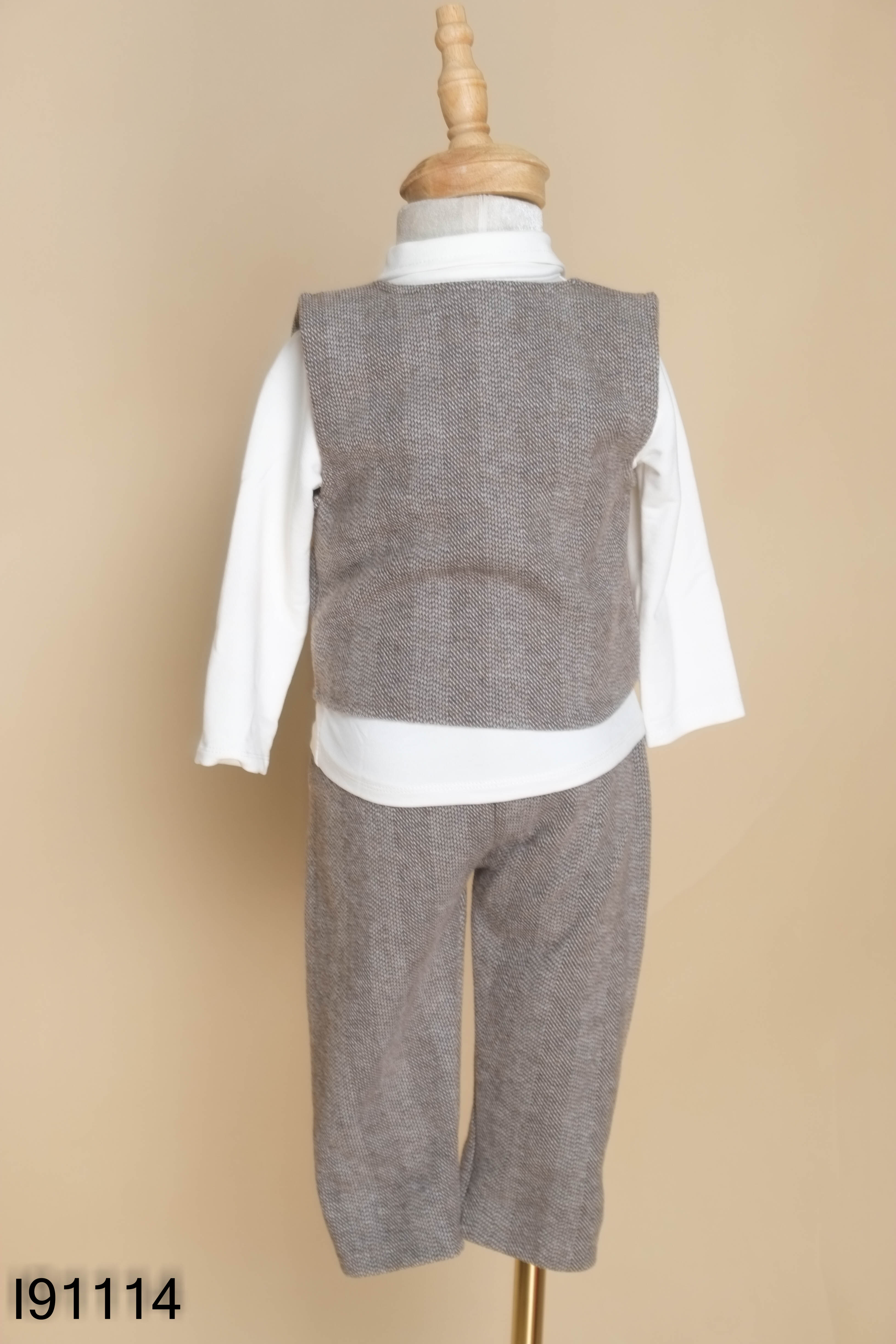 Set 3 món nâu phối trắng kid