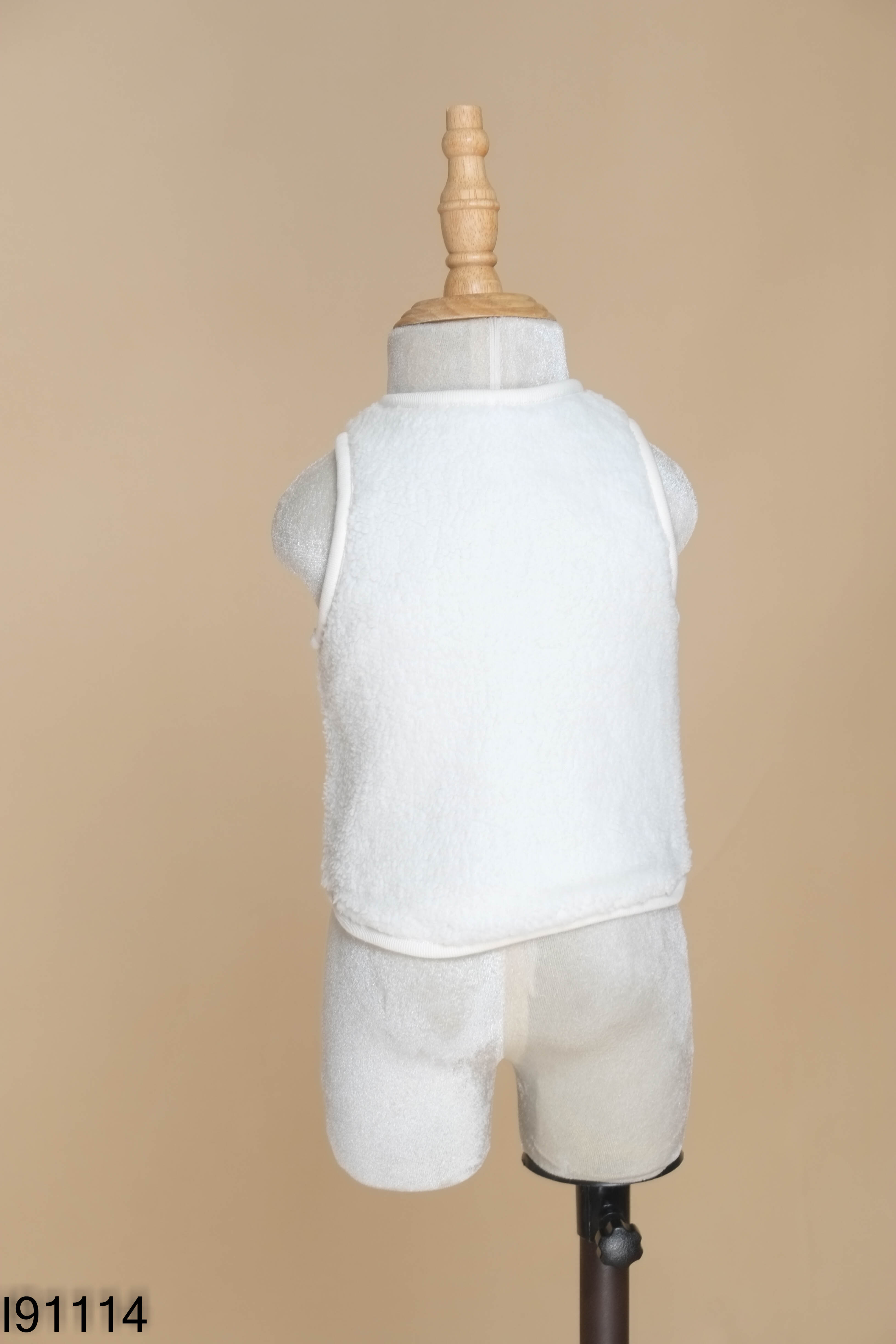 NEW ÁO UNIQLO lông trắng be kid