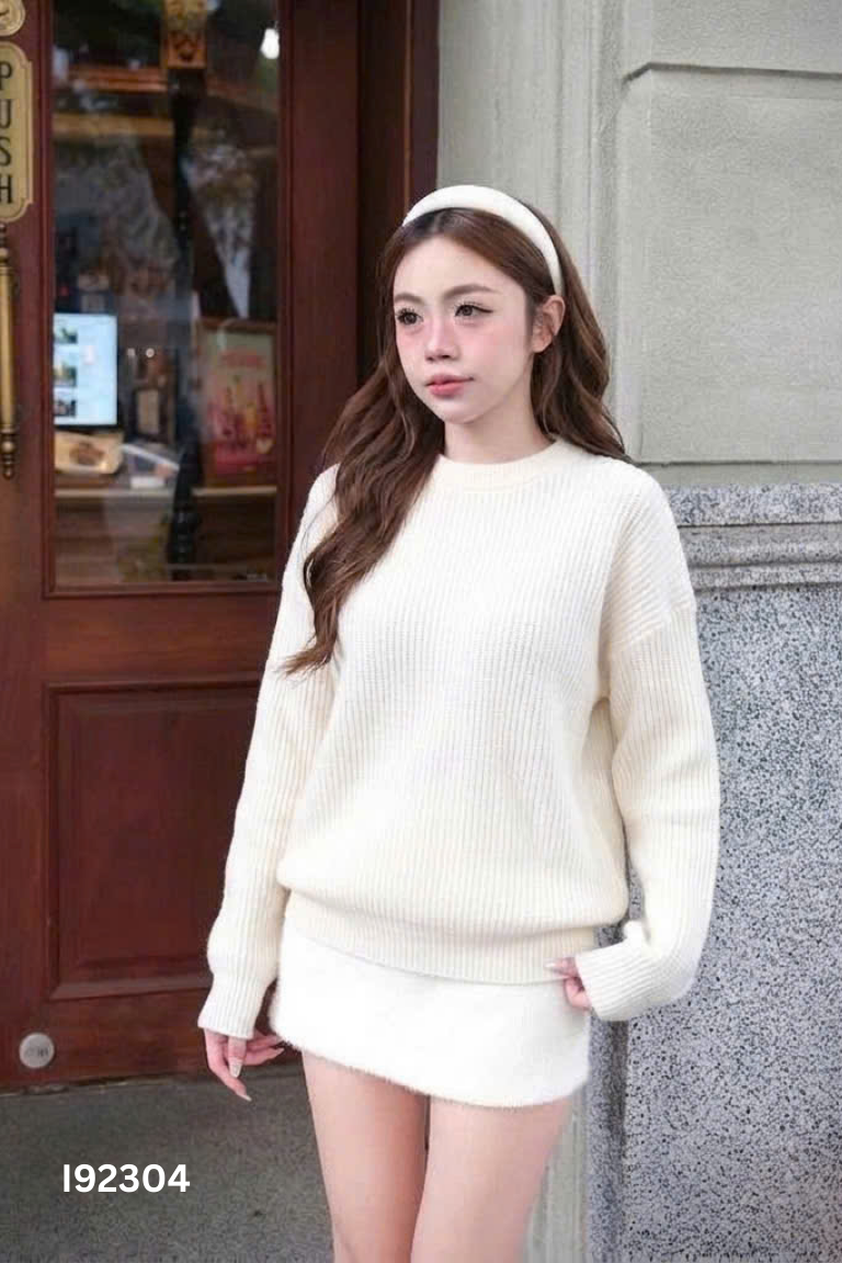 Áo len trắng kem