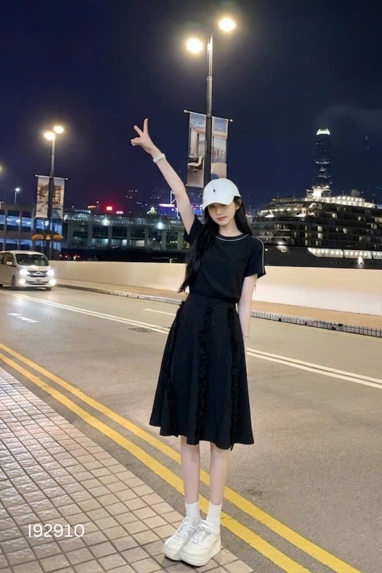 Váy đen IVY MODA viền trắng