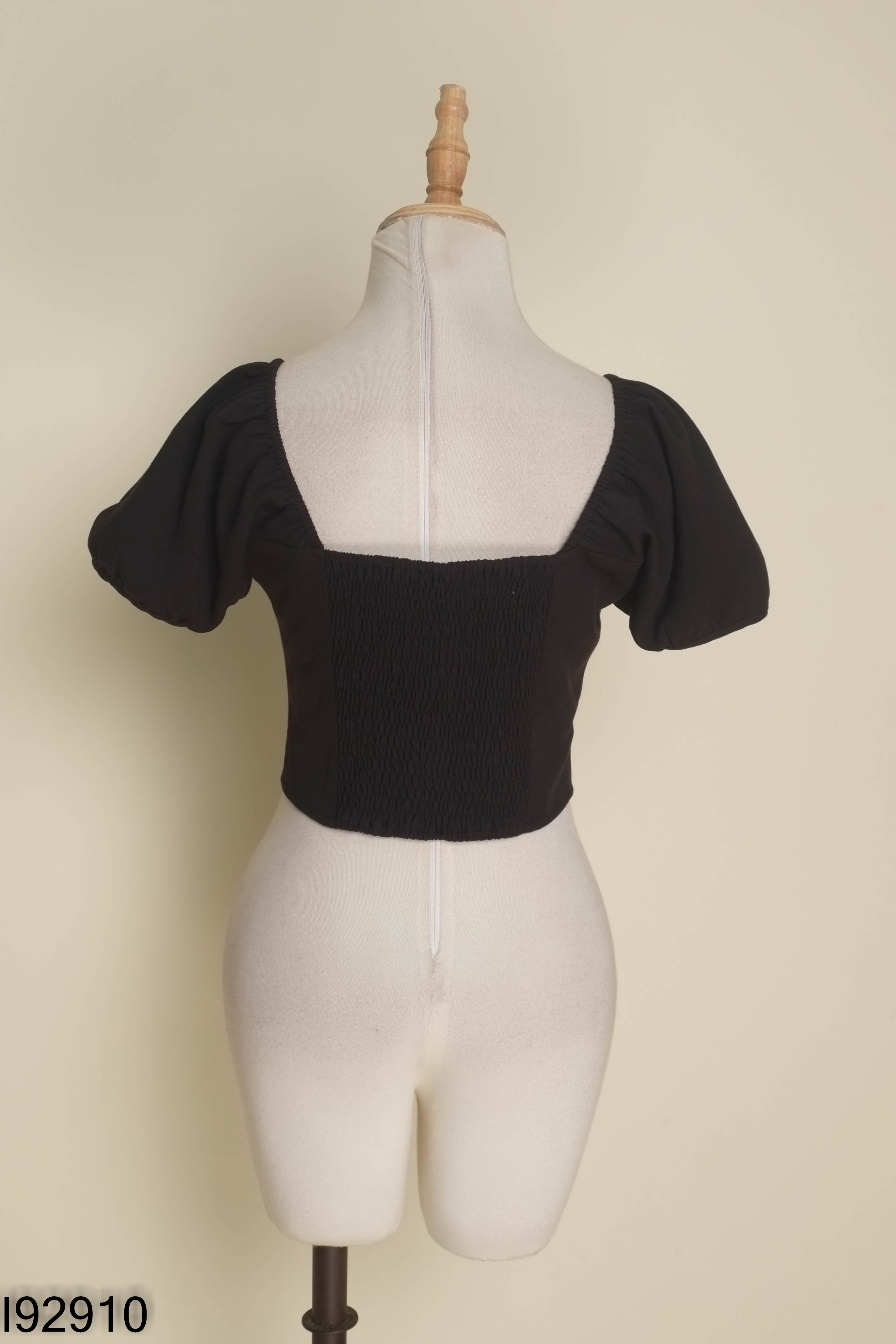 Áo đen ADORE DRESS tay phồng
