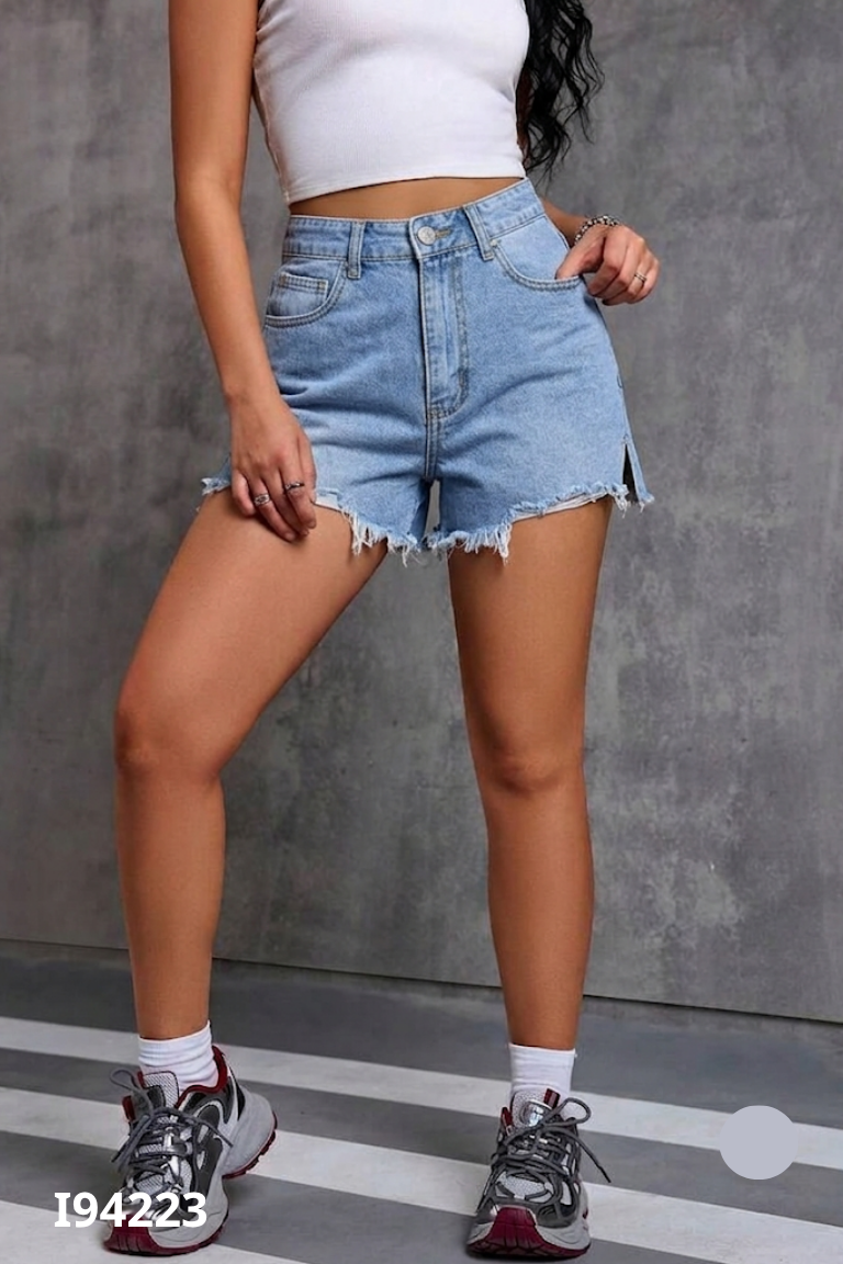 Quần shorts jeans COTTON ON xanh