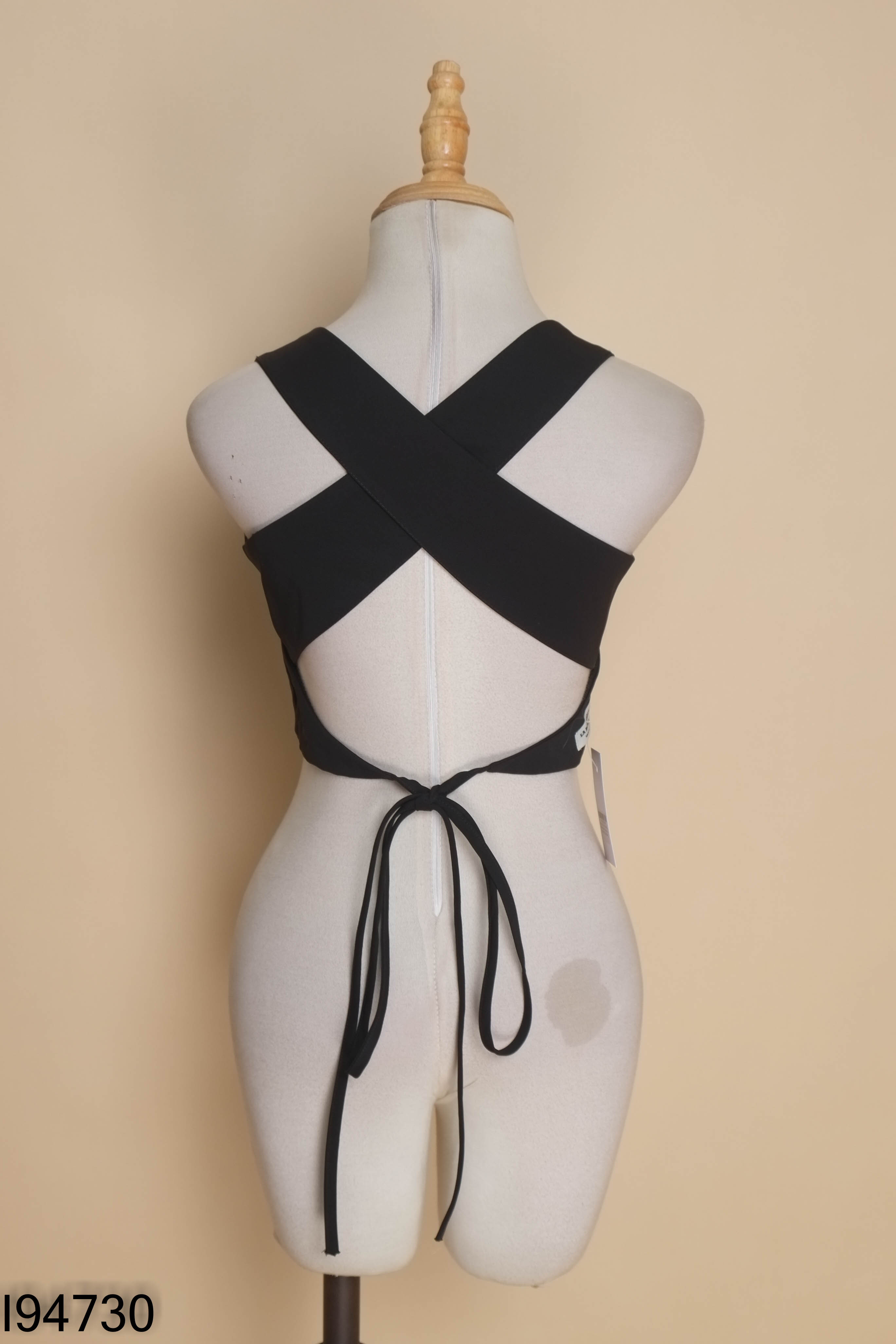 Áo đen LA BOUTIQUE đen dáng ngắn