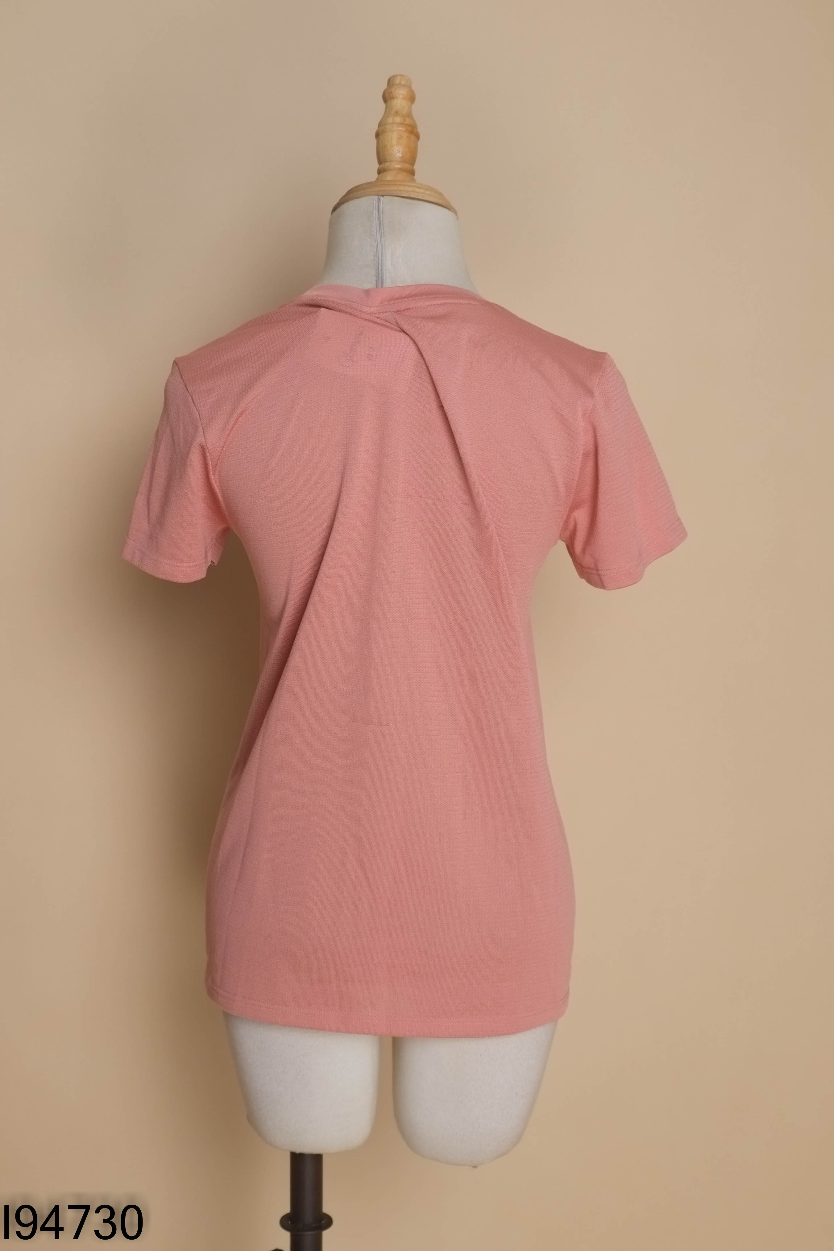 Áo UNIQLO hồng