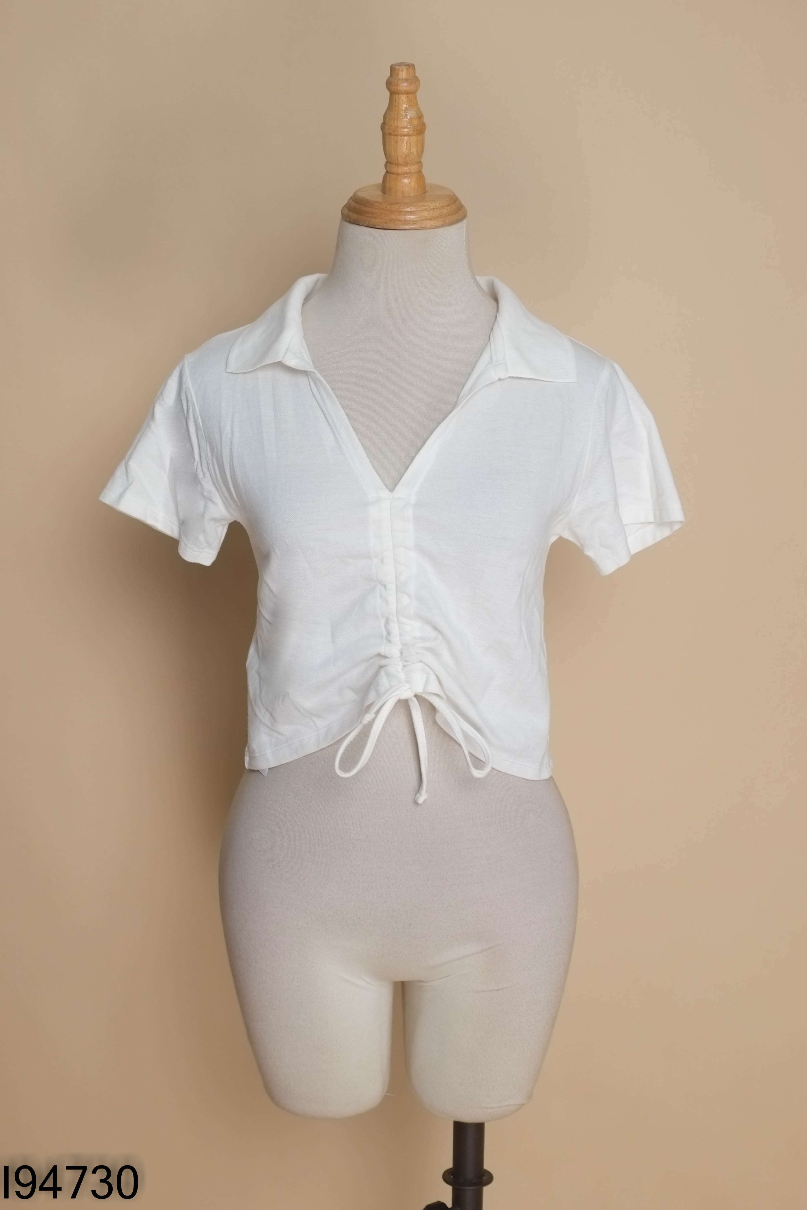 Áo polo MANGO trắng dúm ngực