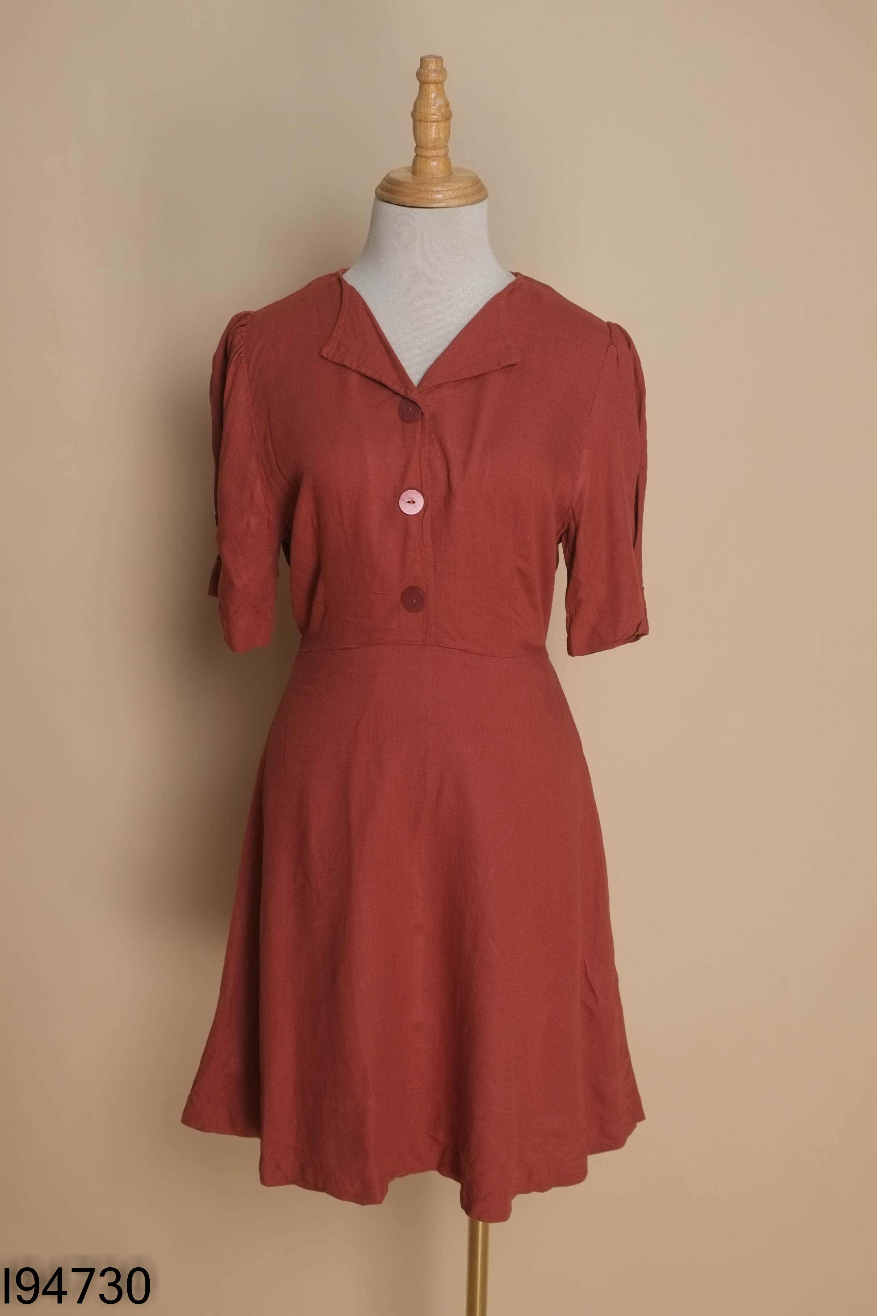 Váy linen MIXXO đỏ phối cúc