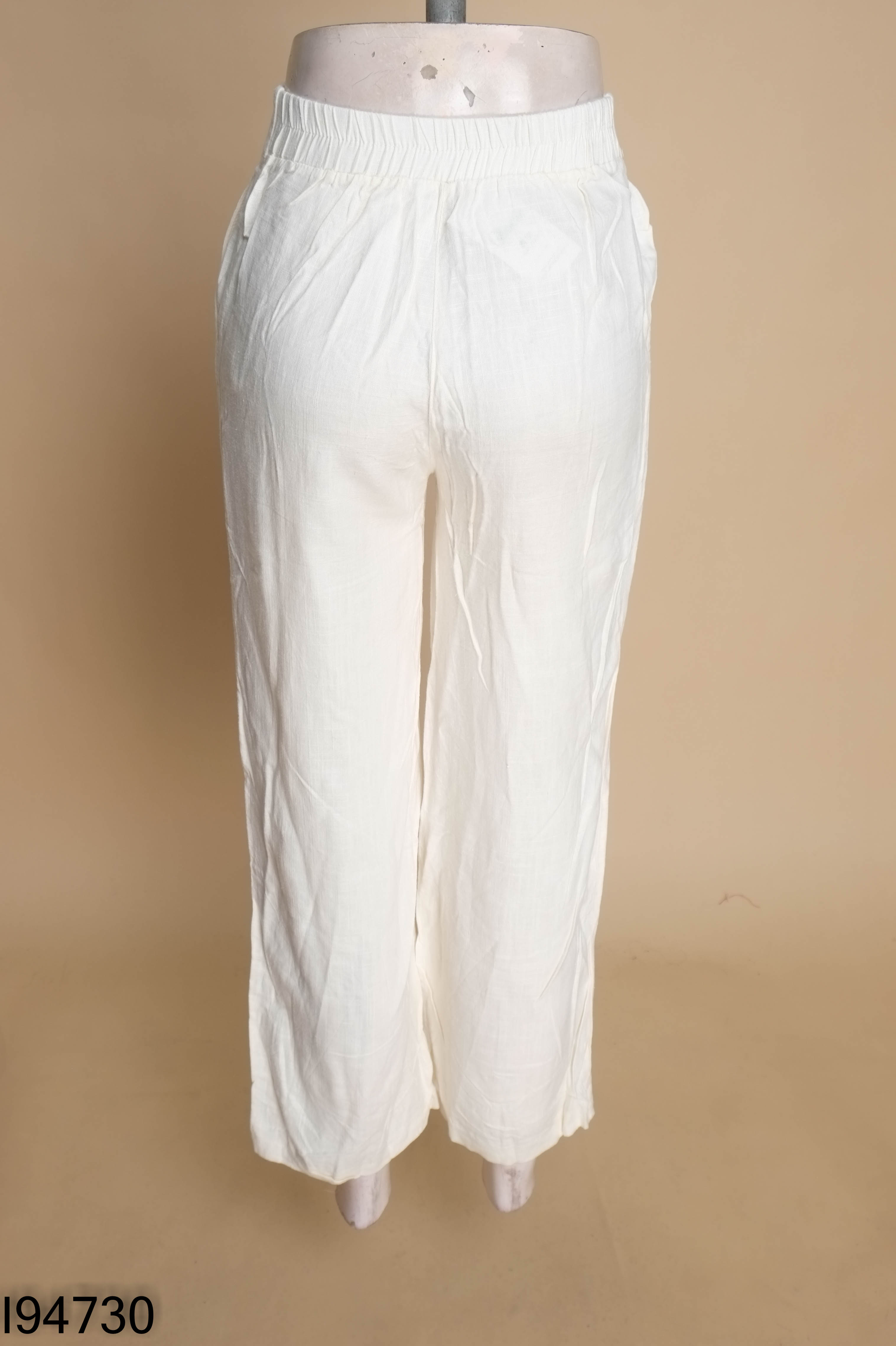 Quần linen be nhạt