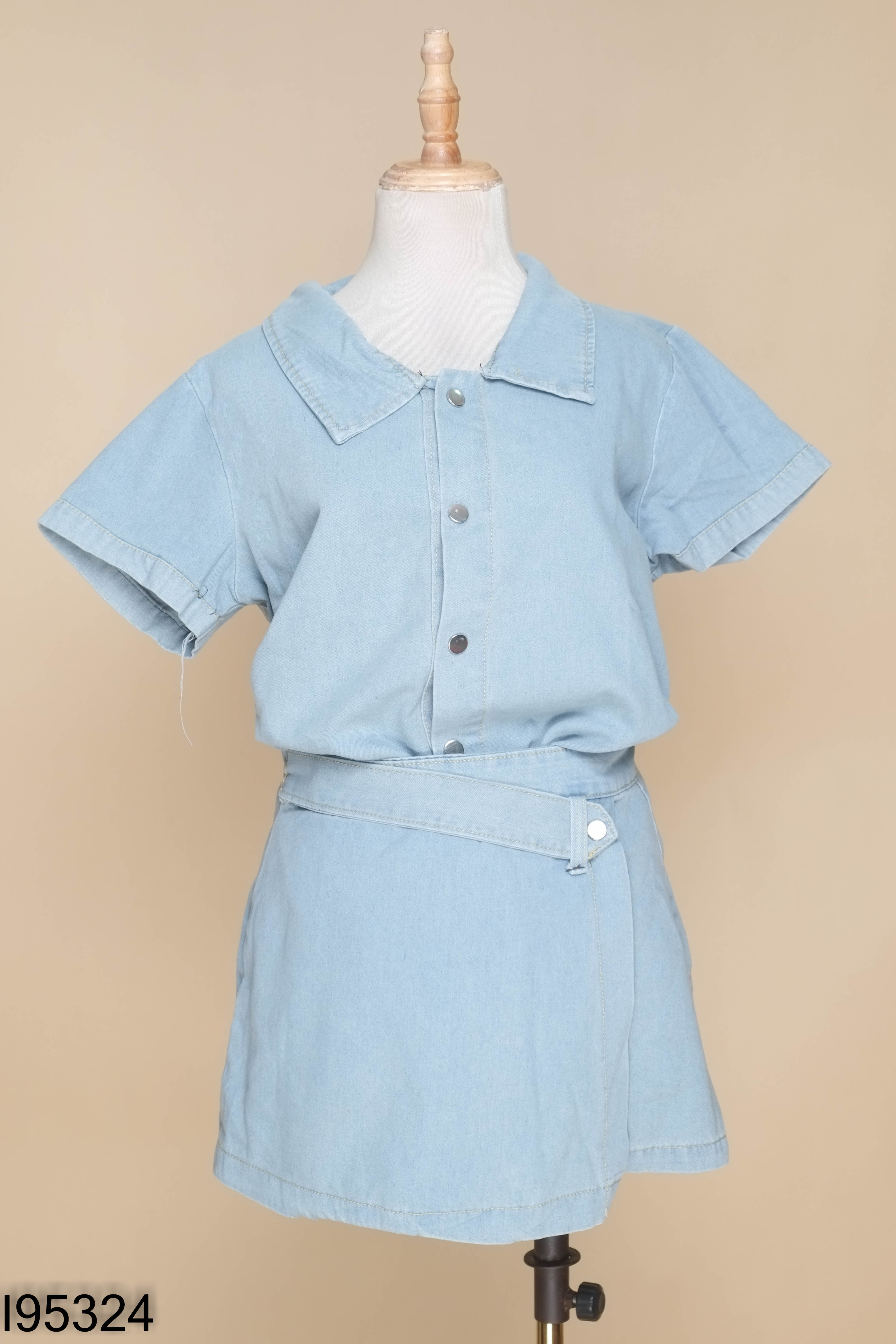 NEWTAG Set jeans xanh áo + chân váy