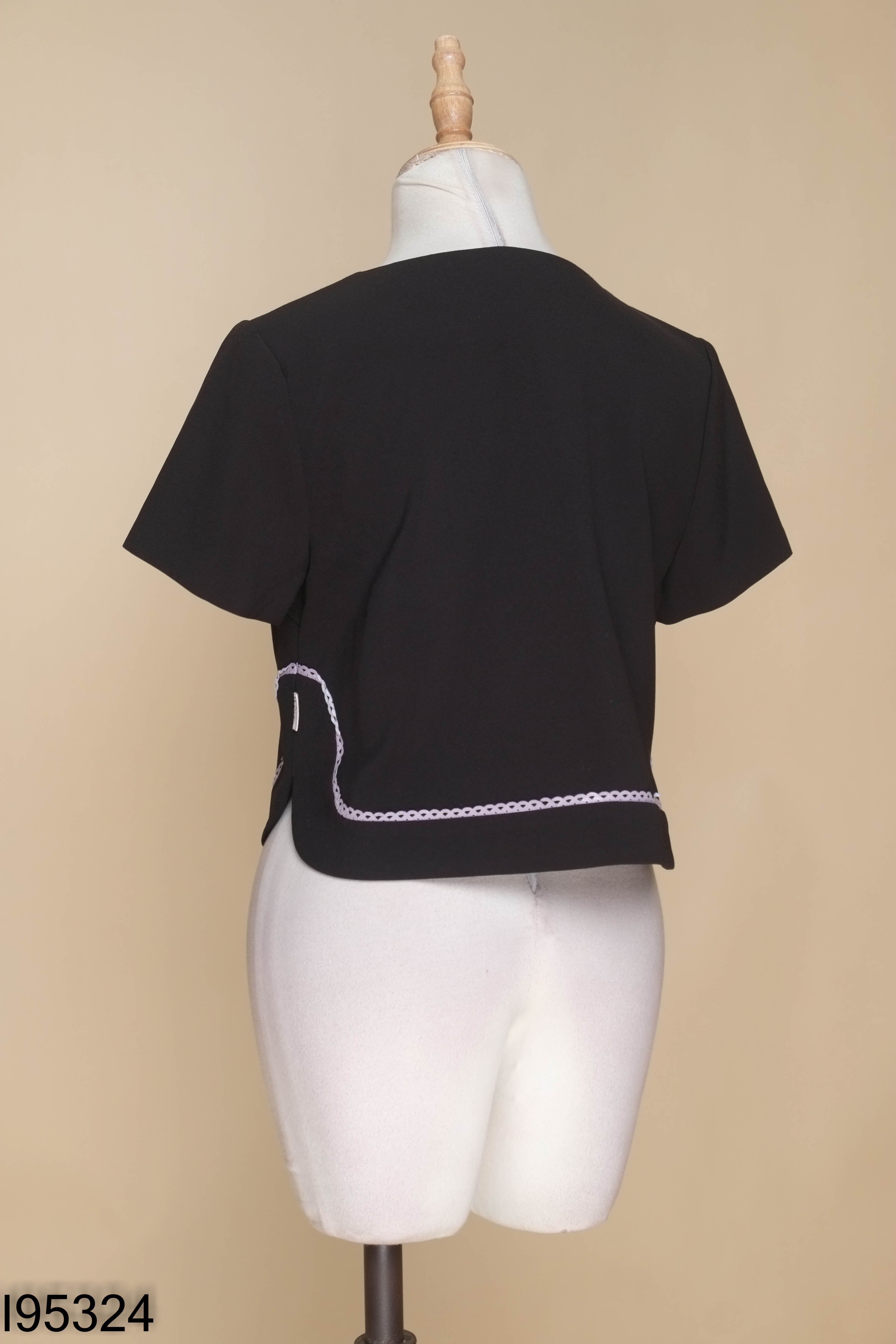 Áo IVY MODA đen viền