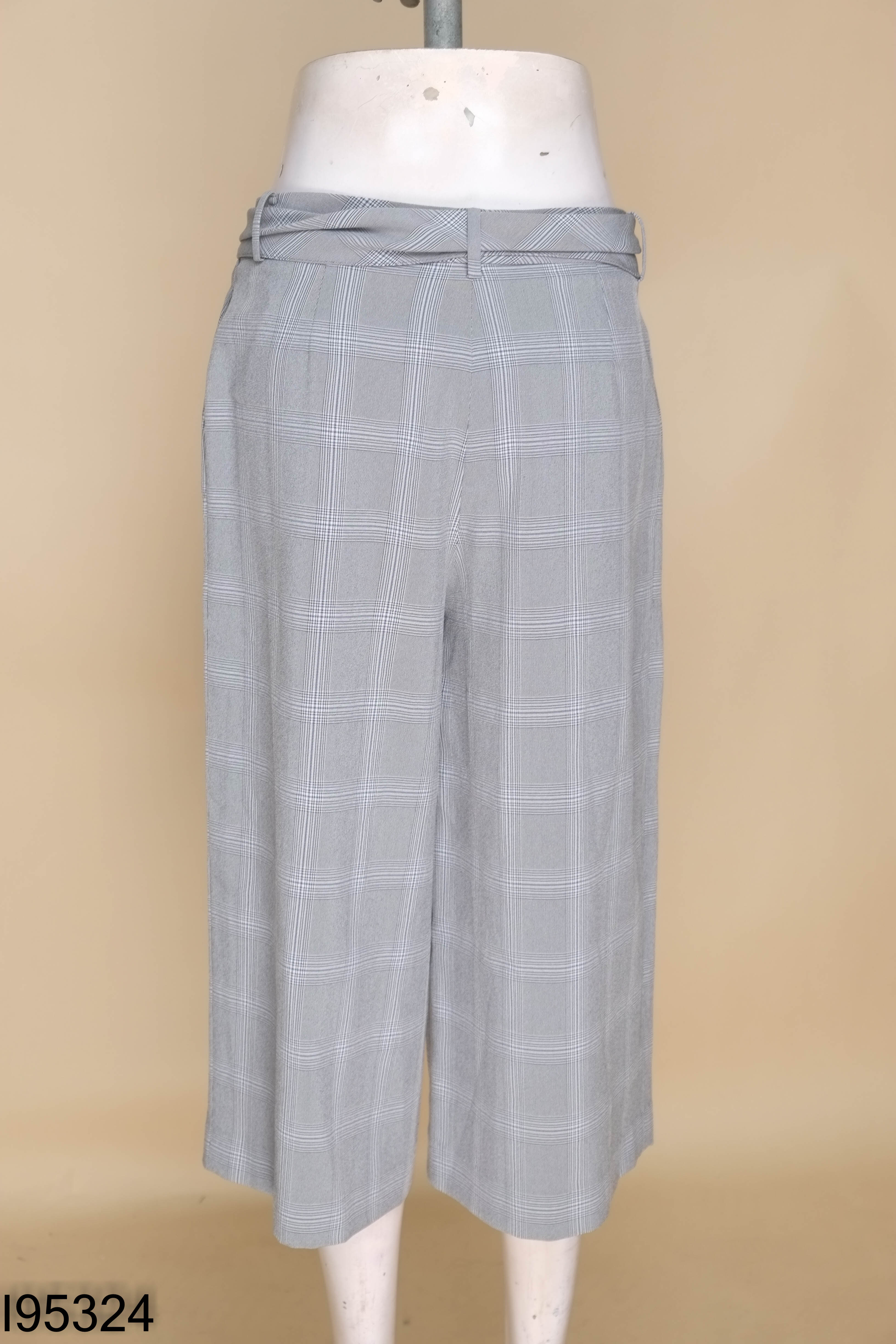 Quần IVY MODA xám kẻ caro