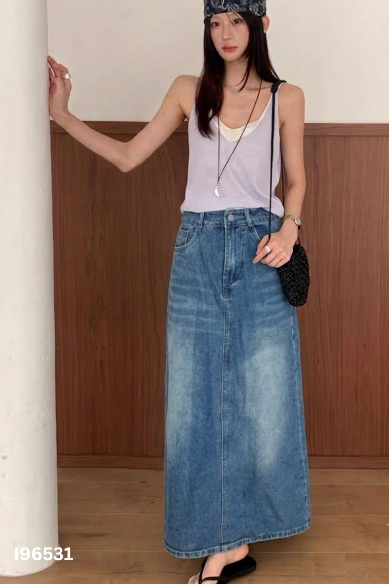Chân váy jean xanh xẻ tà