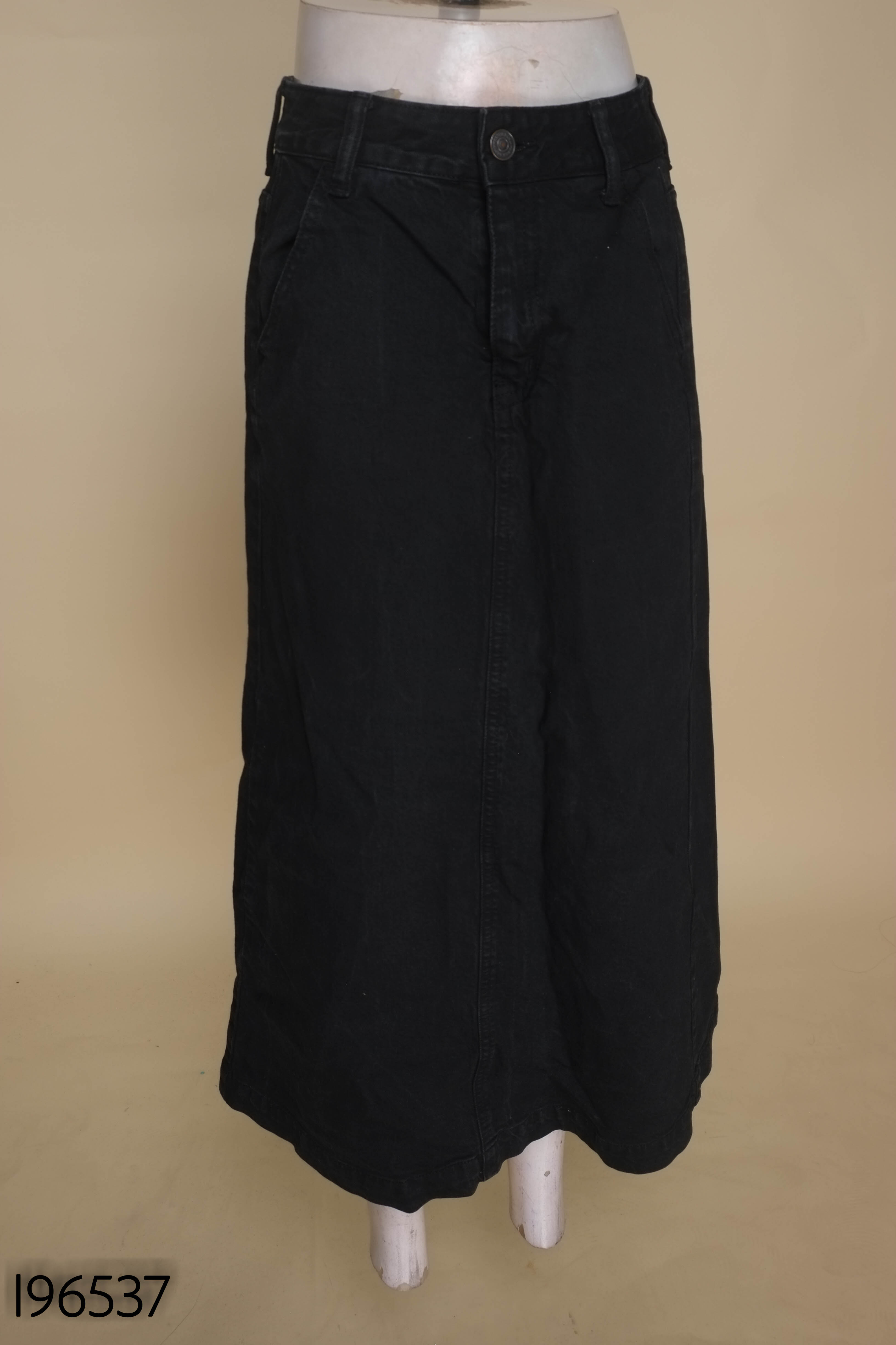 Chân váy jeans đen ICICLE