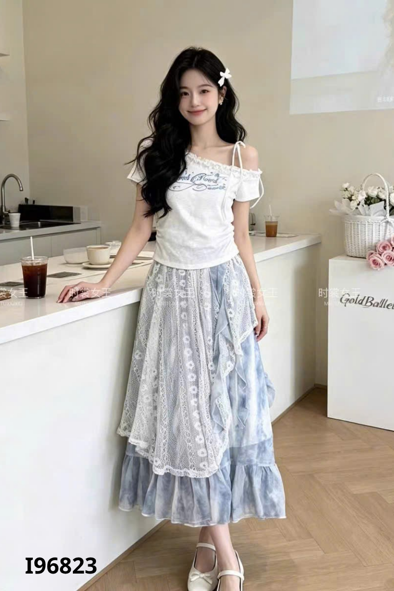 Chân váy voan xanh phối ren trắng