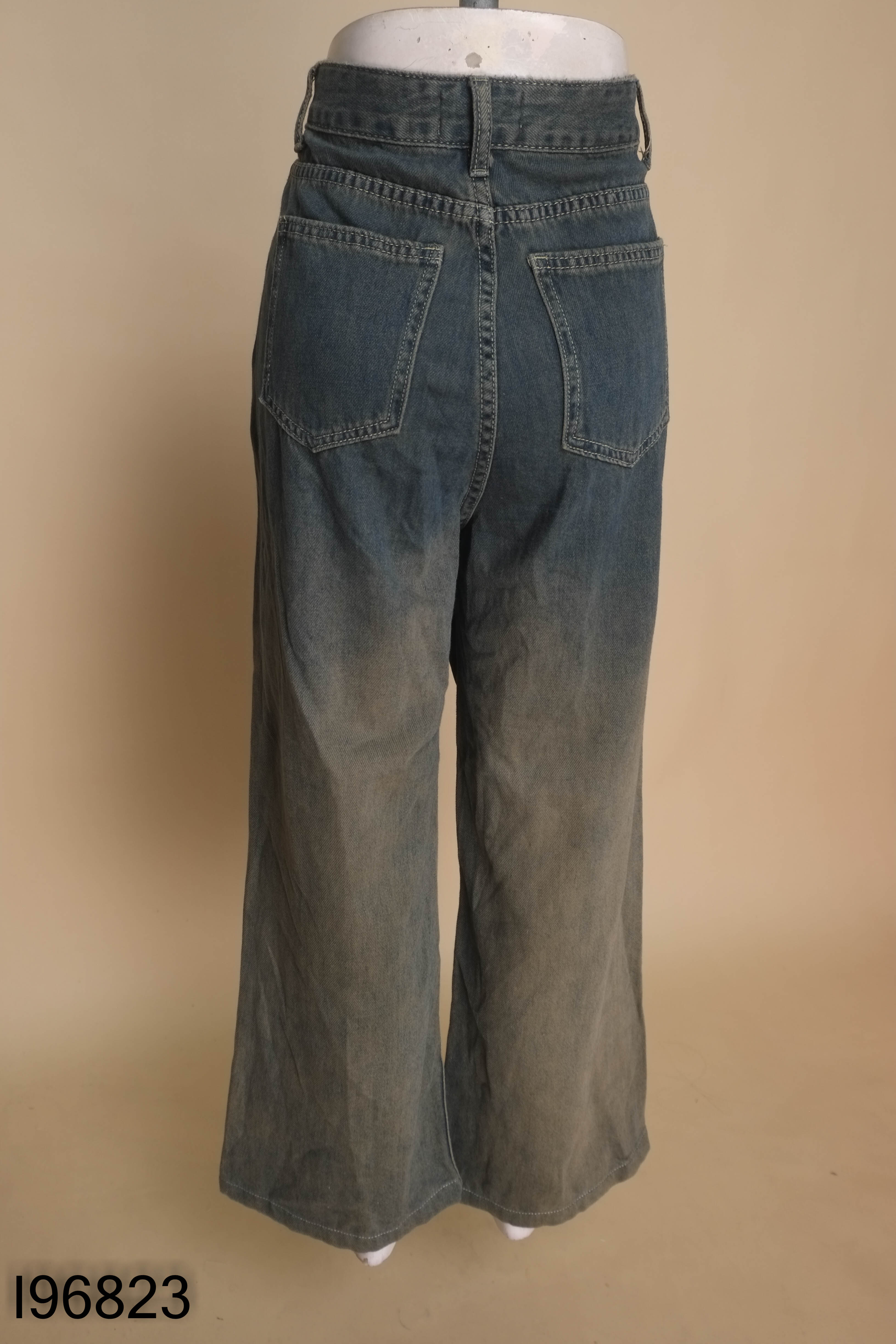 Quần jeans suông xanh loang
