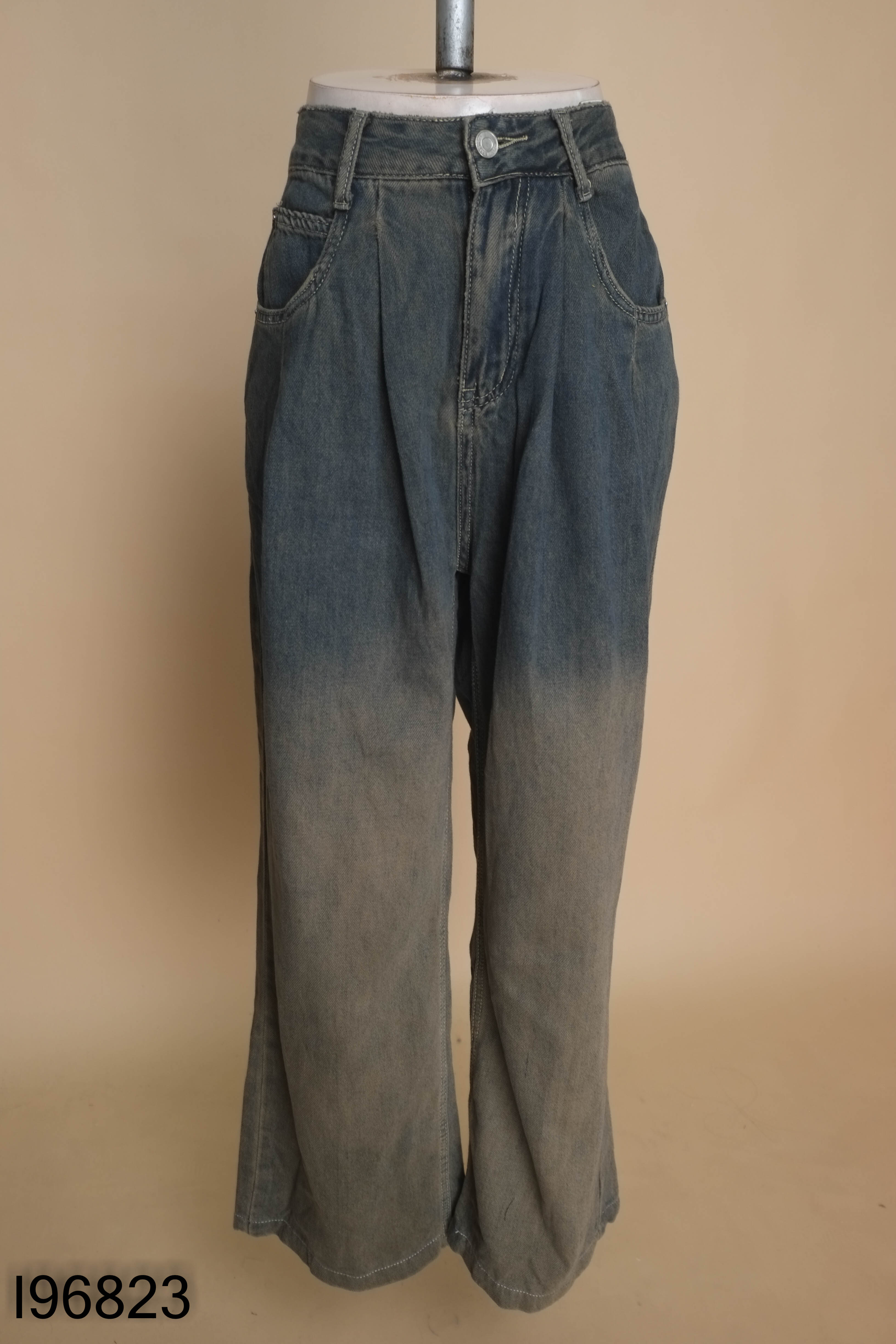 Quần jeans suông xanh loang
