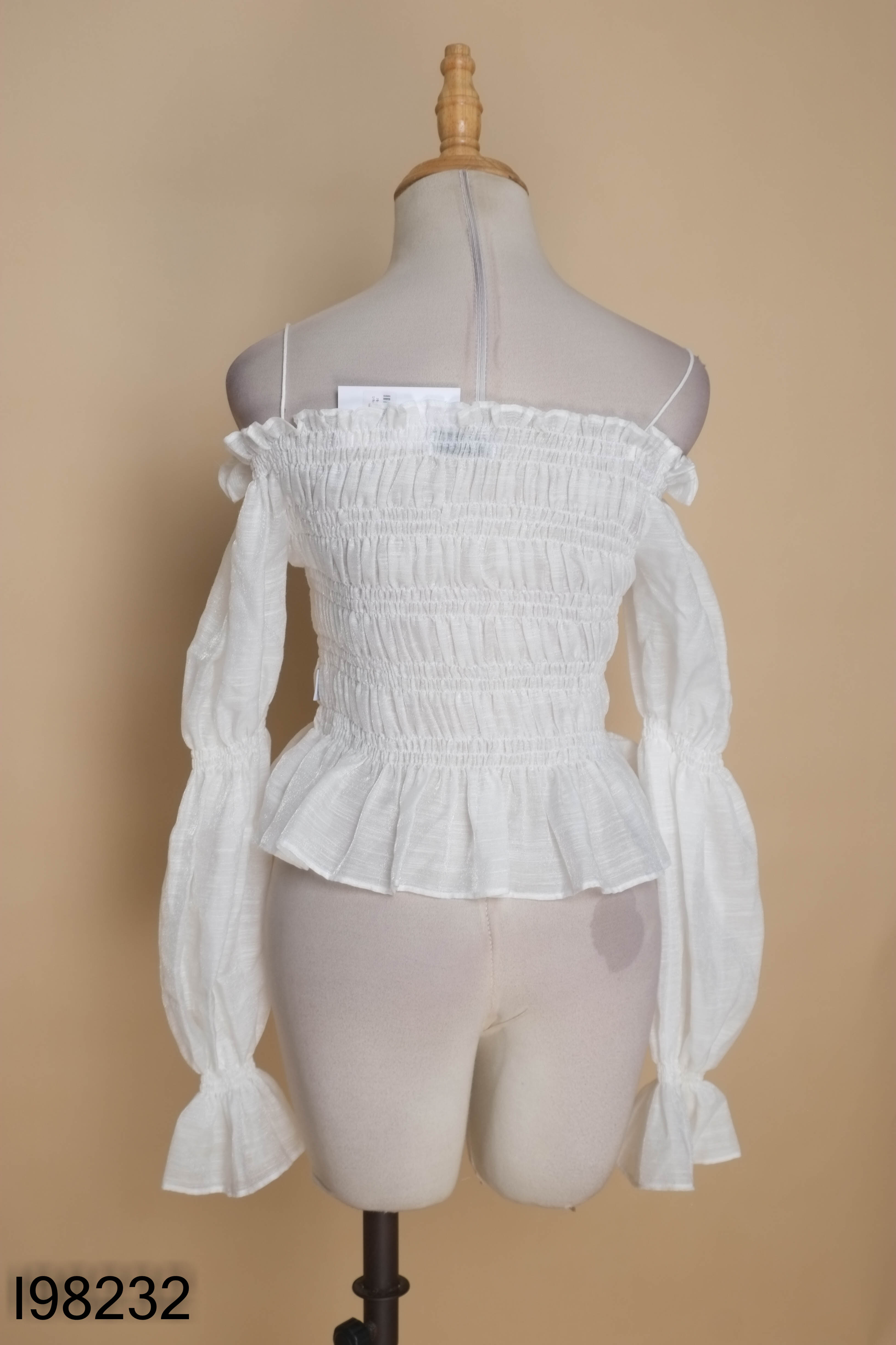 Áo voan trắng JM DRESS DESIGN hở vai nhún