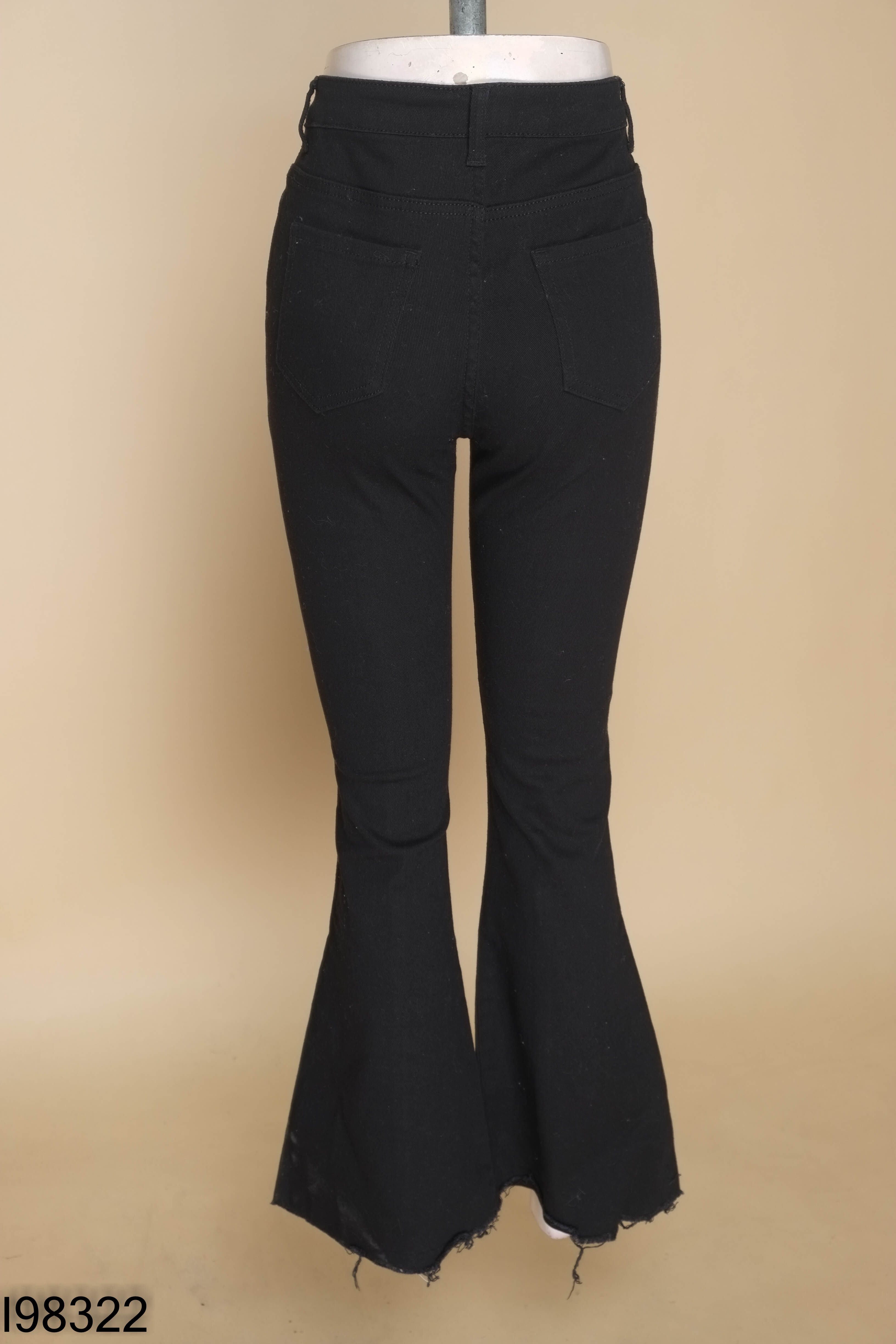 Quần jeans đen ốngloe