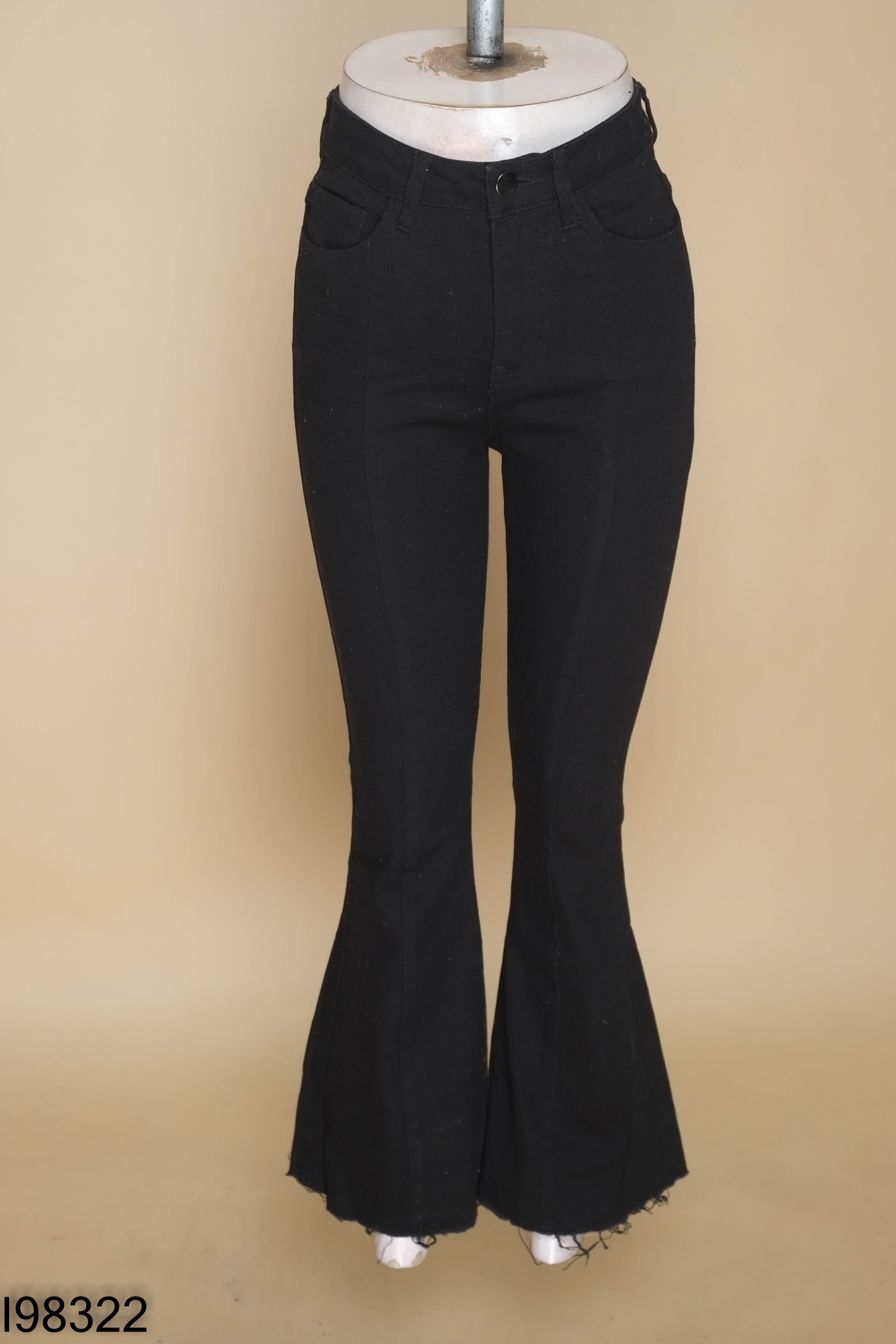Quần jeans đen ốngloe