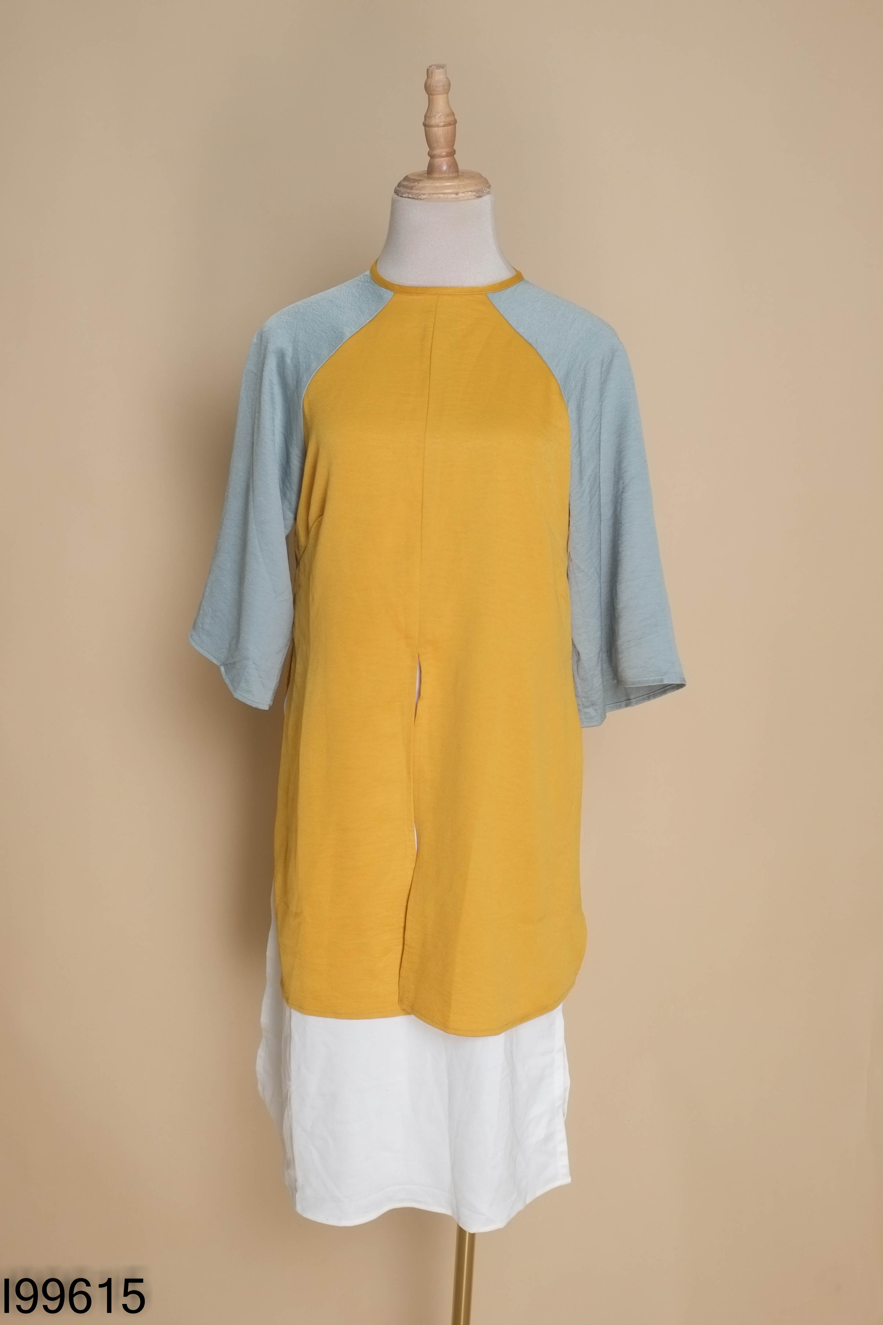 Áo dài MELLITY vàng phối tay xanh (không quần)