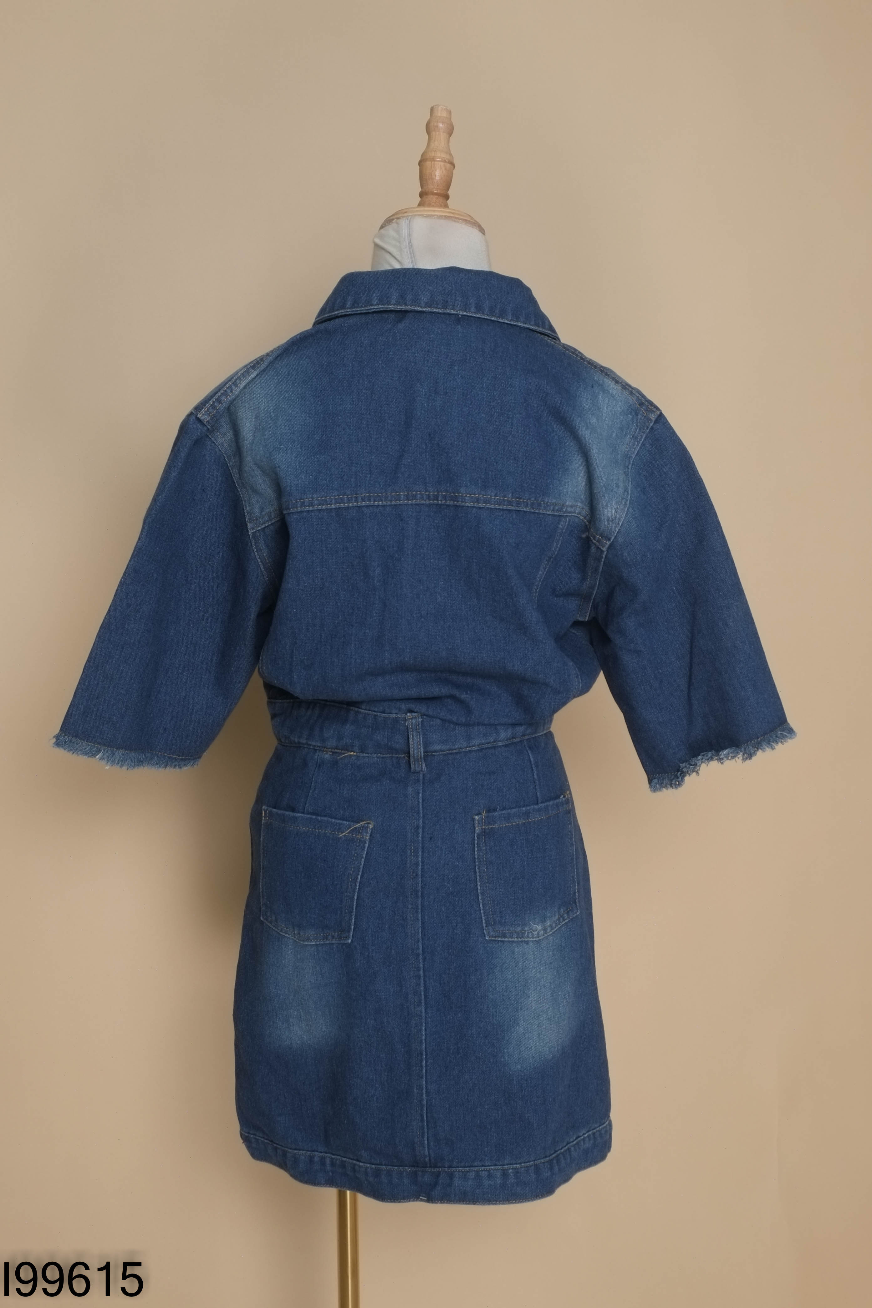 Váy jean xanh vạt lệch