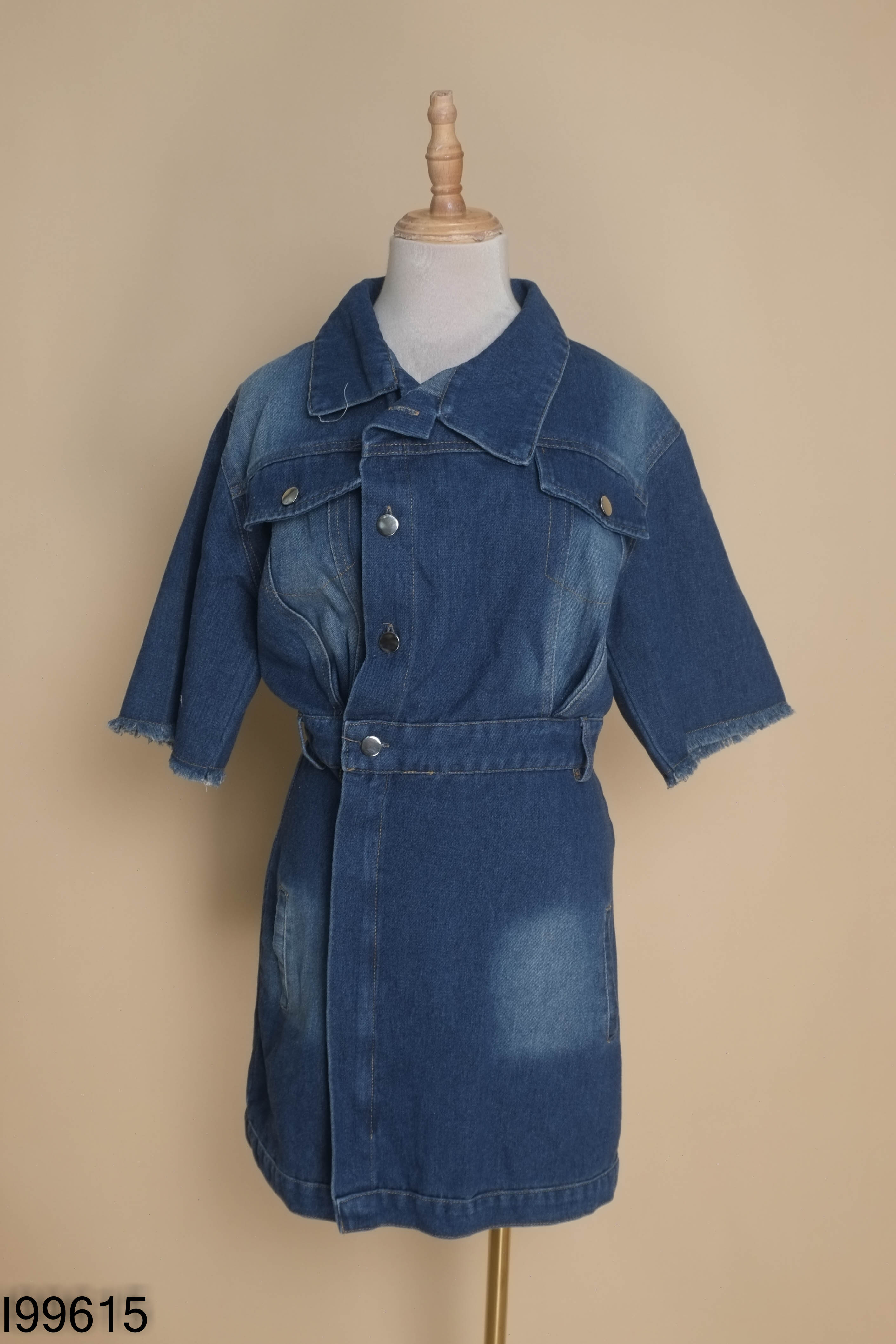 Váy jean xanh vạt lệch