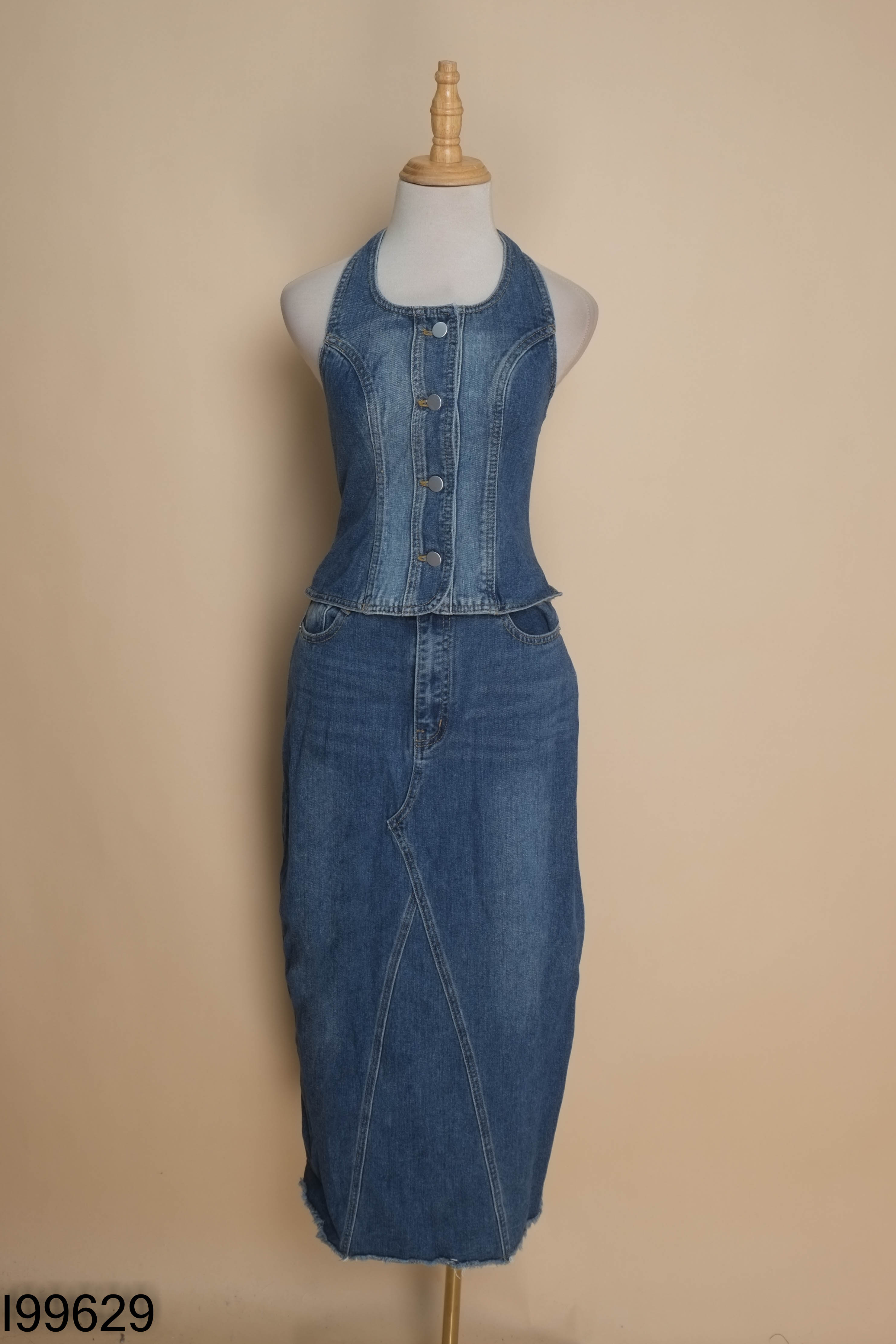Set Áo jeans xanh cổ yếm + Chân váy