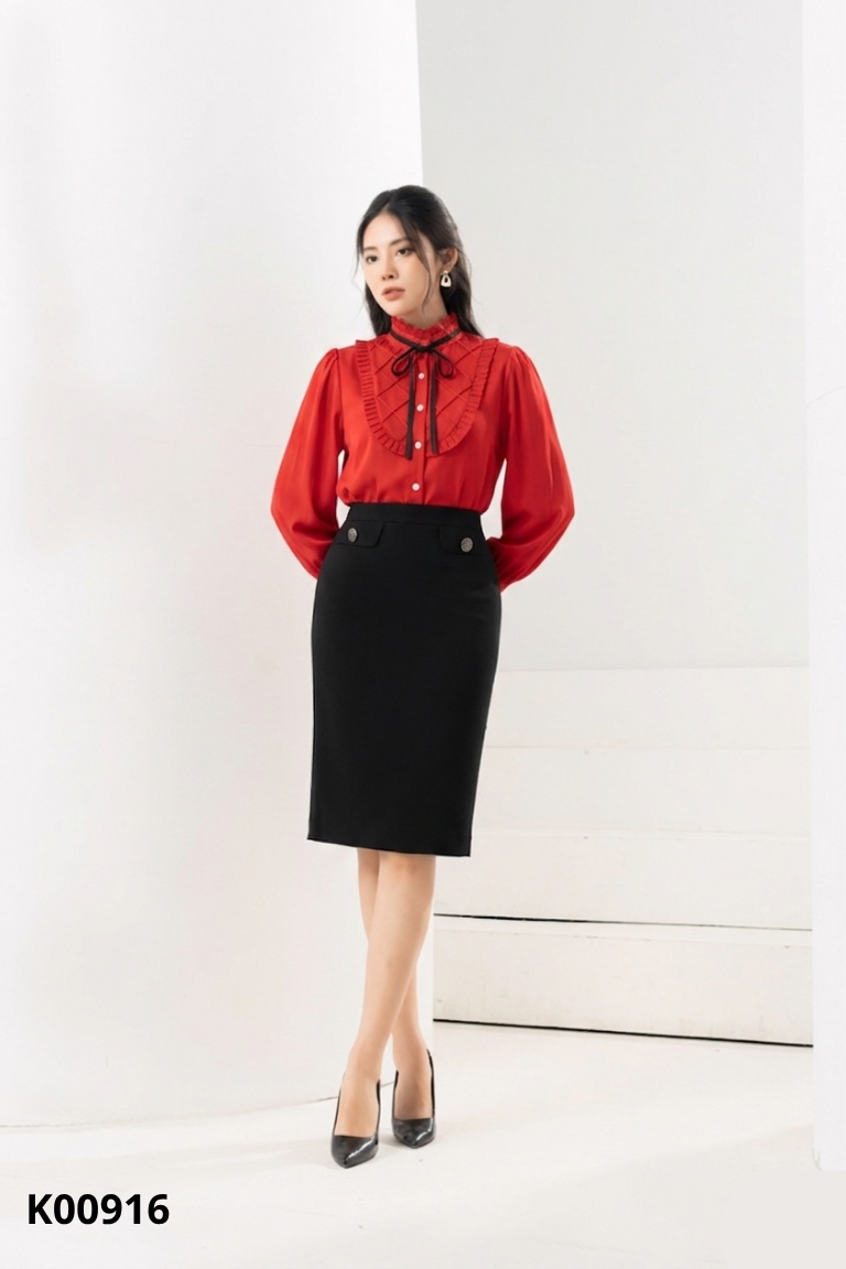 Áo lụa đỏ viền bèo nơ đen