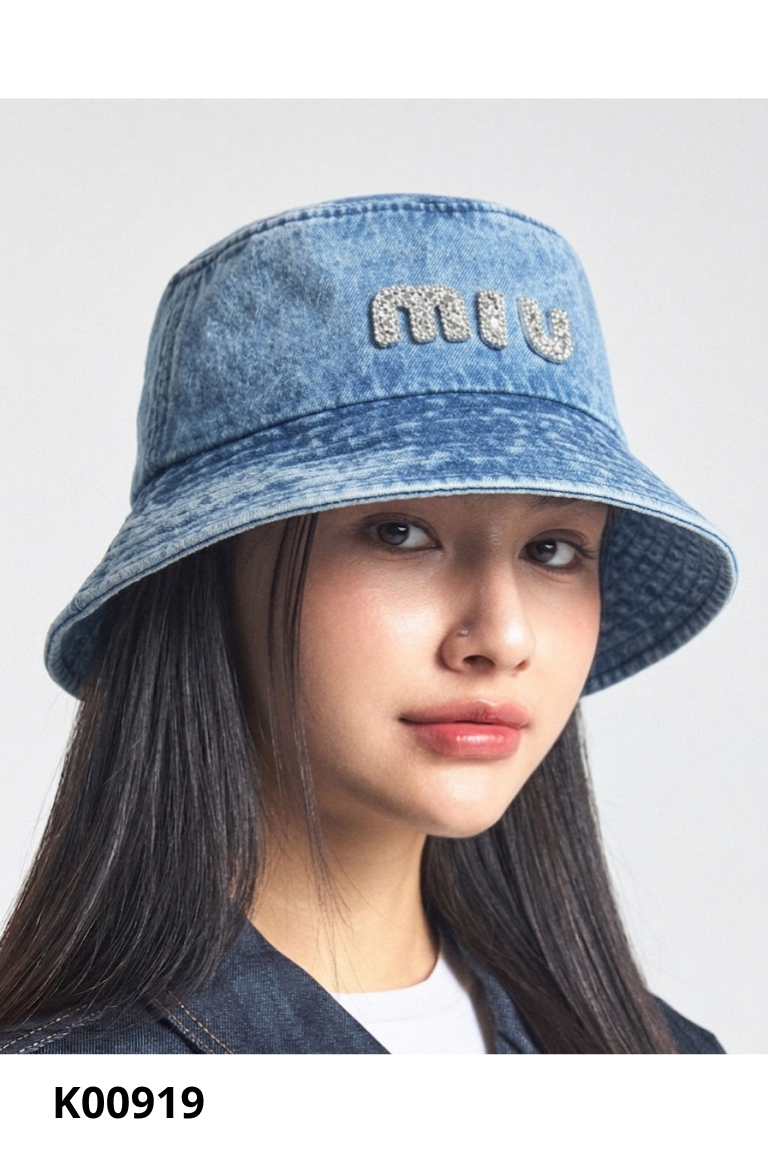 Mũ jeans xanh đính đá