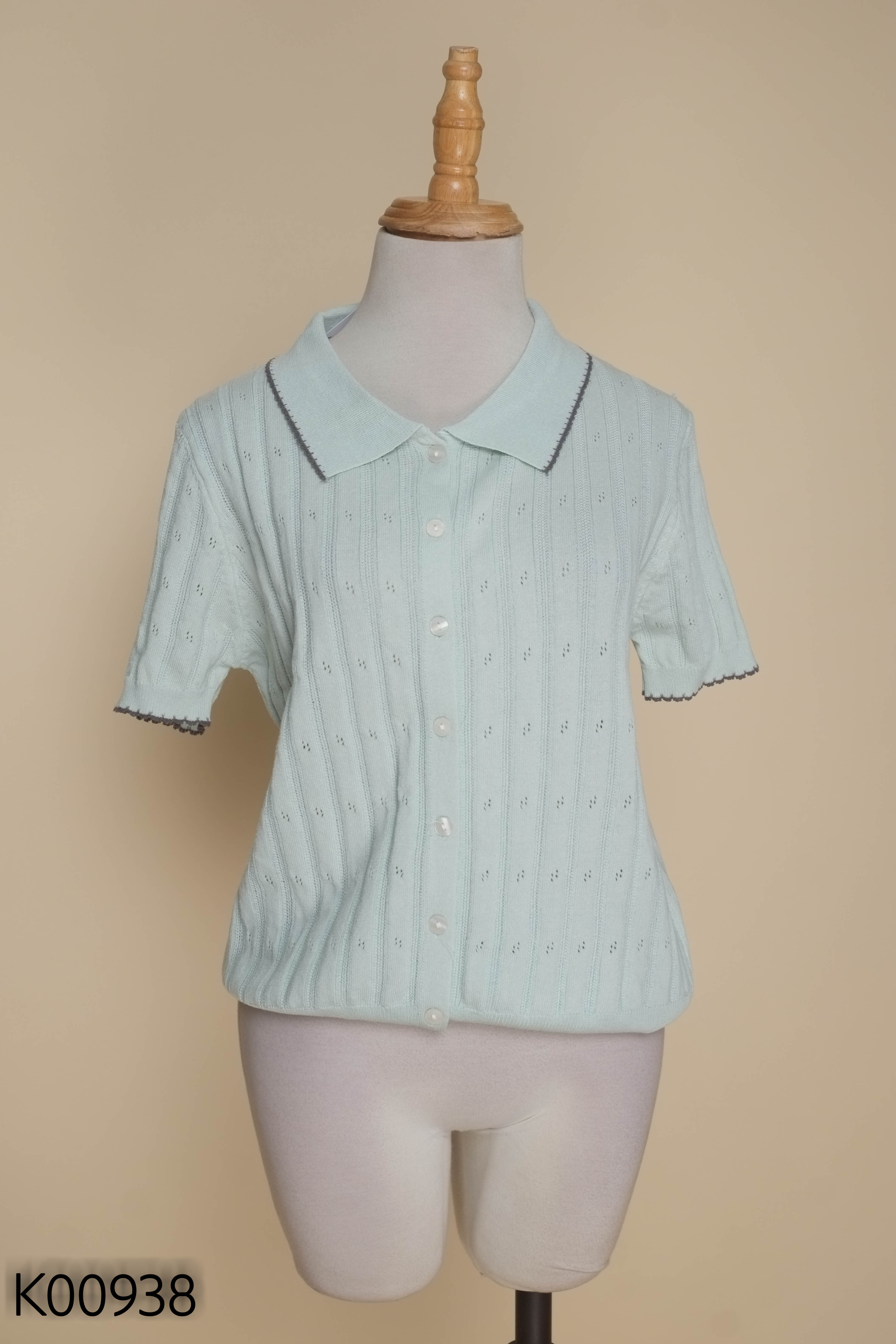 Áo len mỏng xanh cộc tay