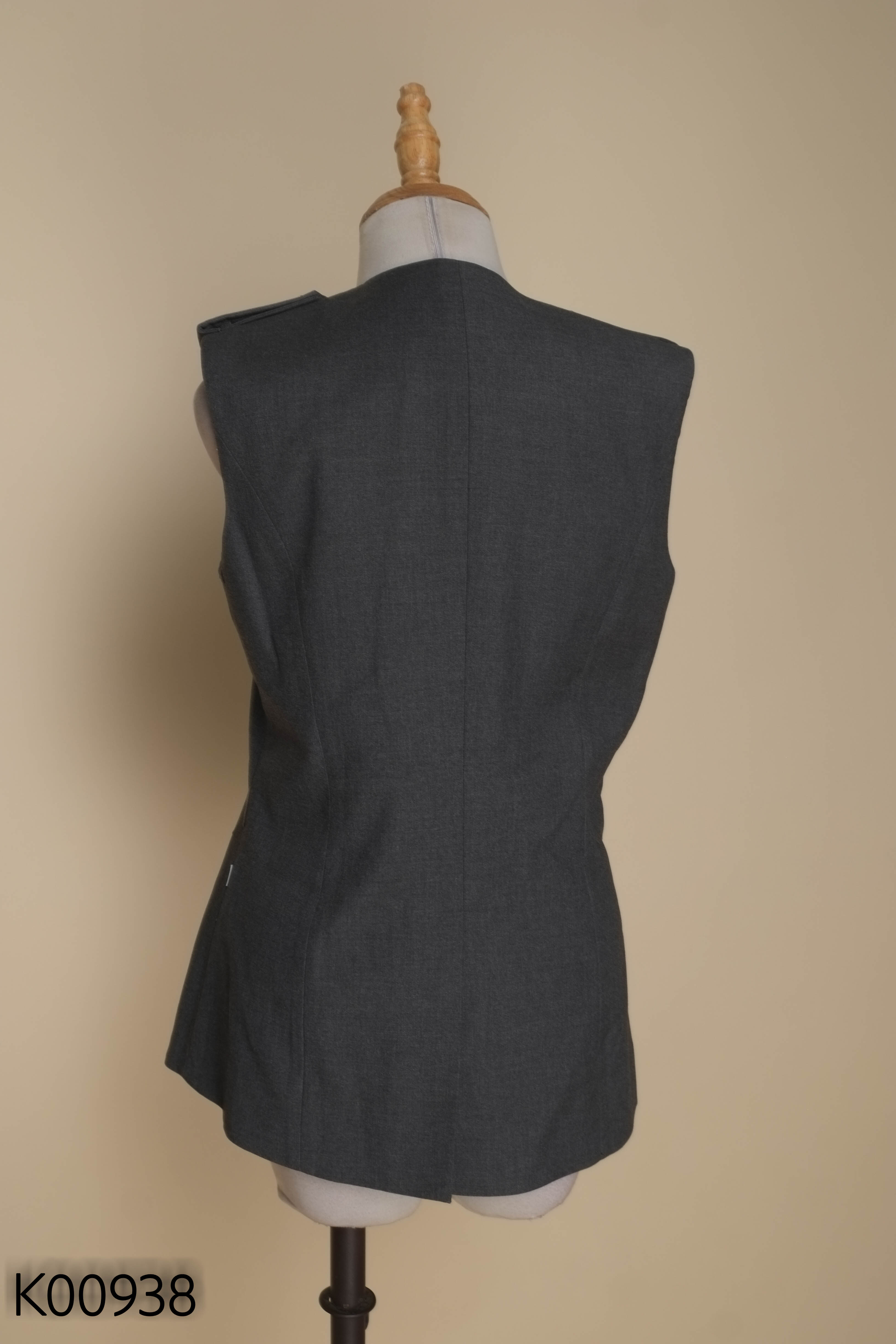 Áo gile kiểu vest D.CHIC xám