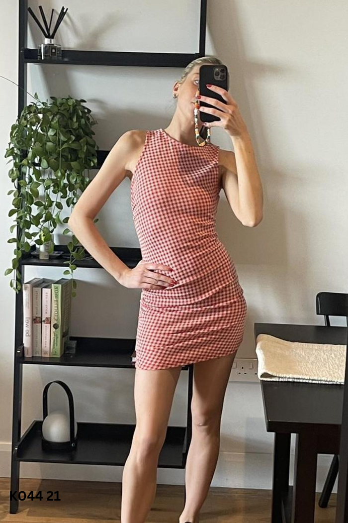Váy sát nách ZARA caro đỏ