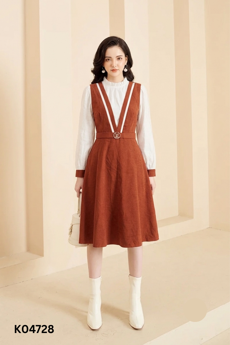 Váy nâu đỏ phối be