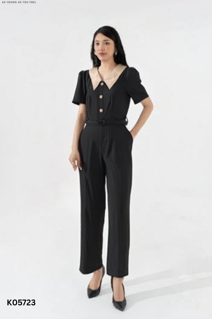 Jumpsuits đen cổ be