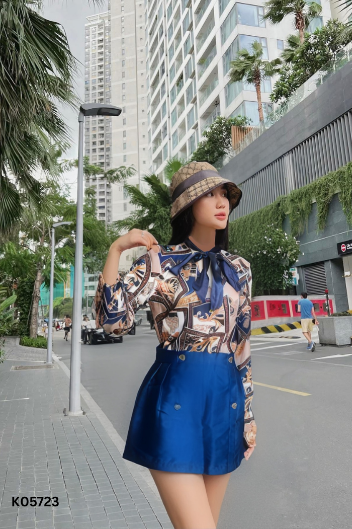 SET Áo lụa xanh SHEIN họa tiết + chân váy