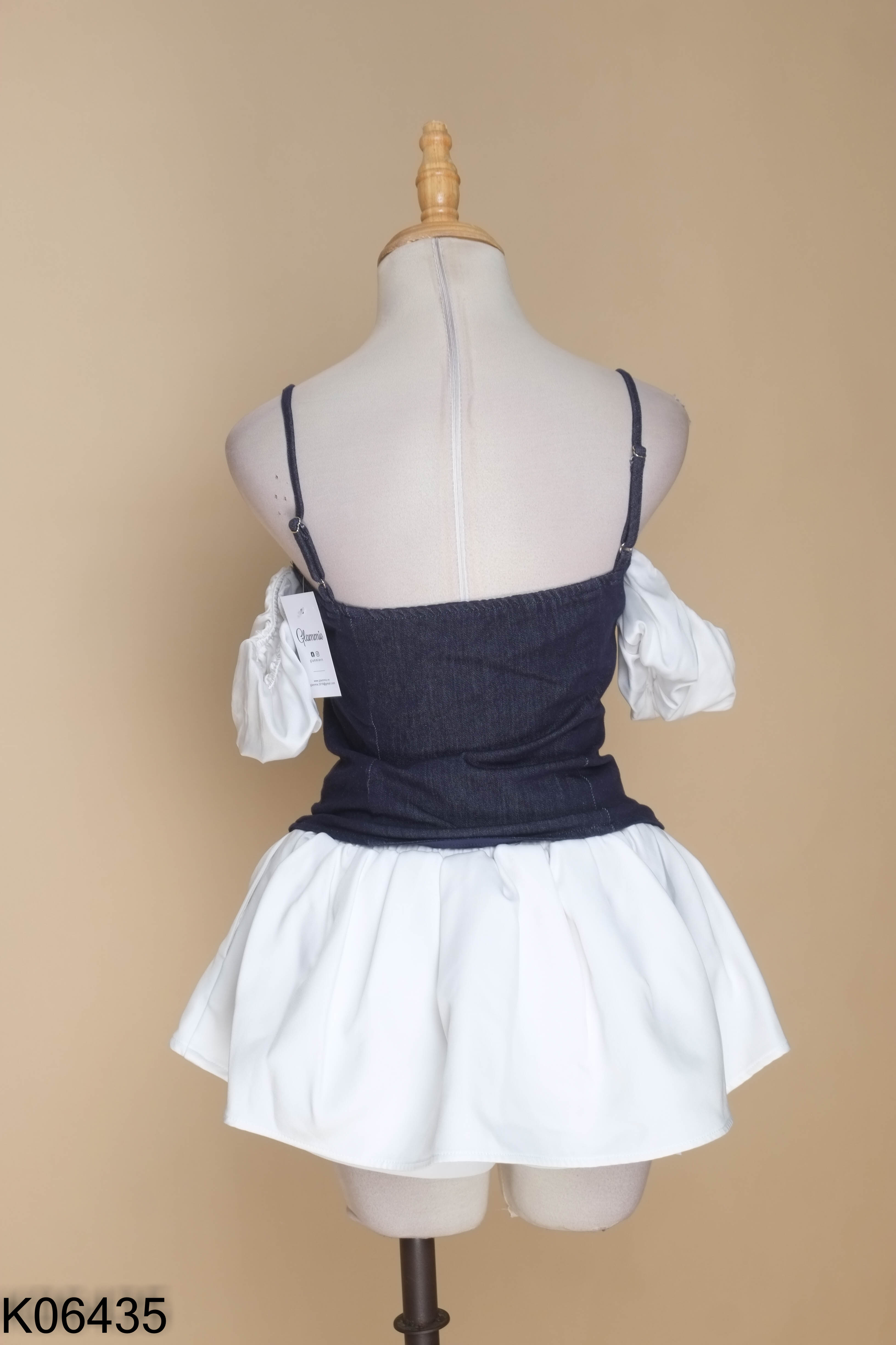 Set áo dây jeans xanh+váy trắng