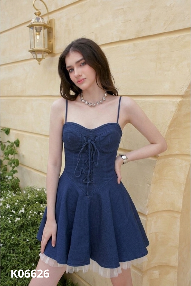 Váy jeans xanh hai dây xòe