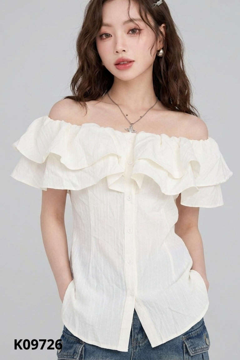 Áo trễ vai be viền bèo