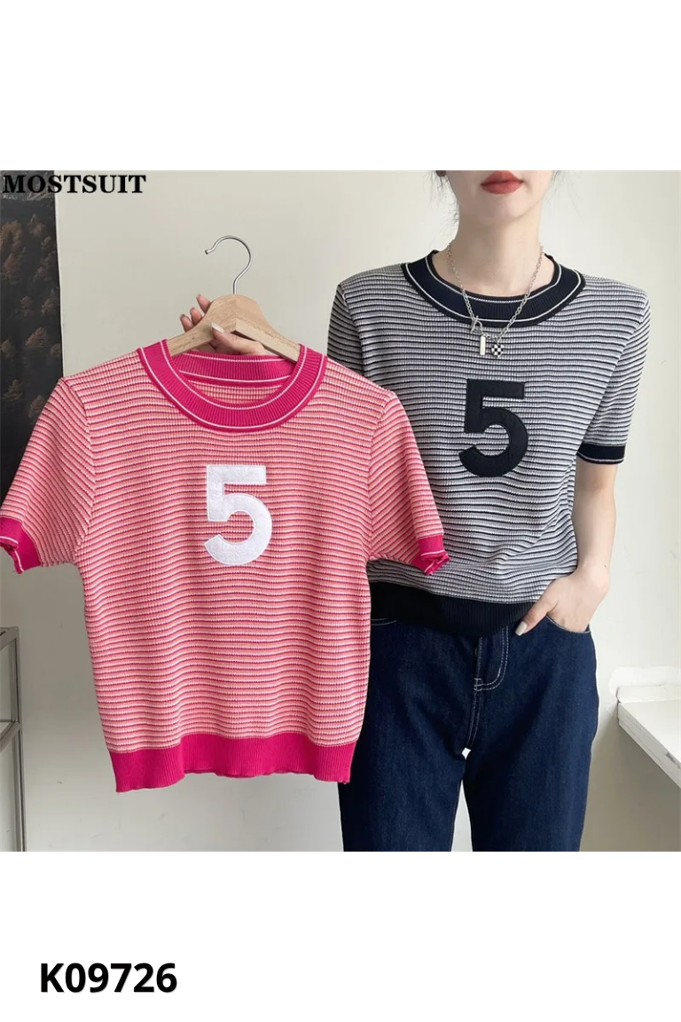 Áo len hồng phối màu