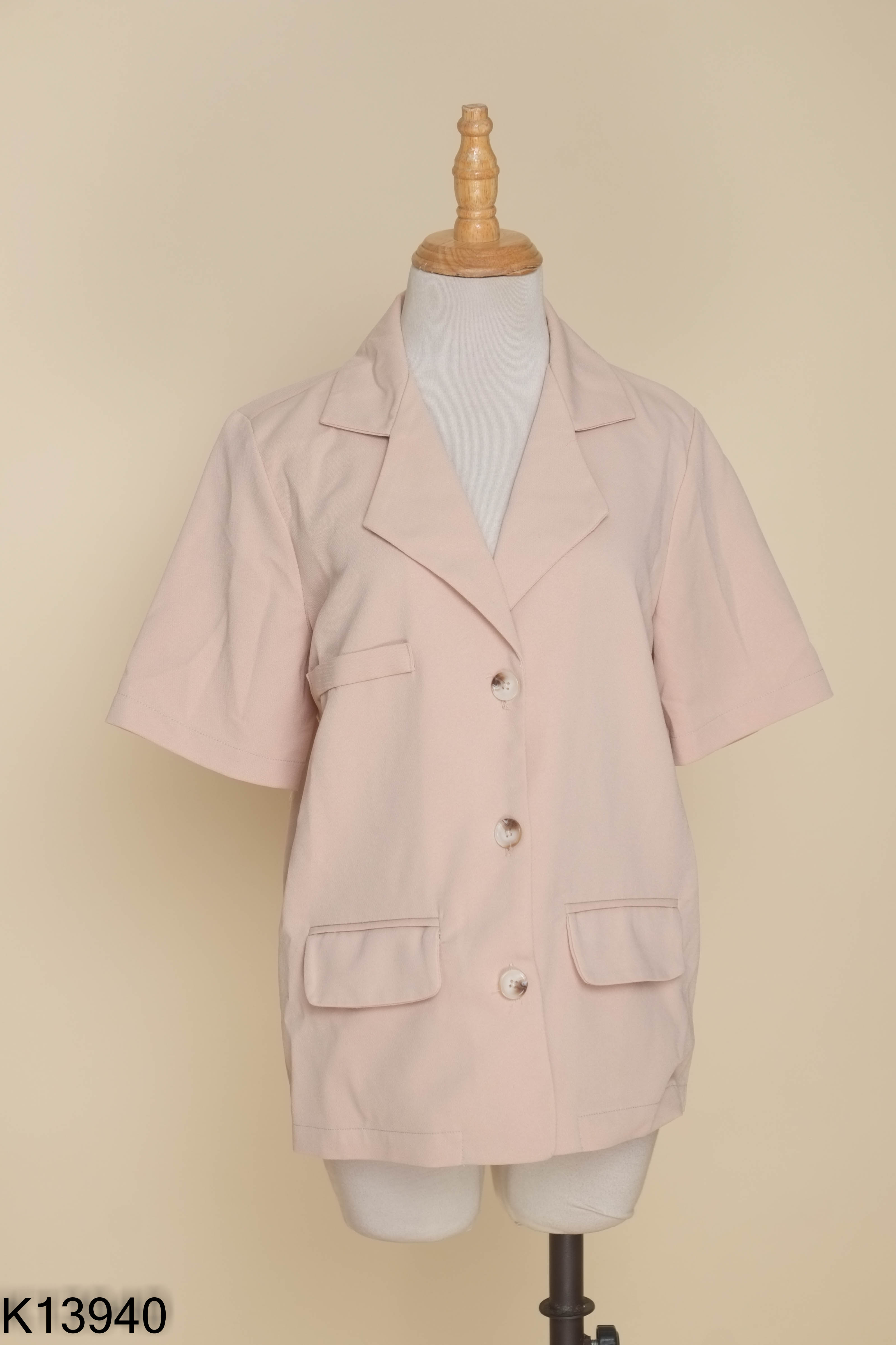 Blazer nâu be trơn ngắn tay