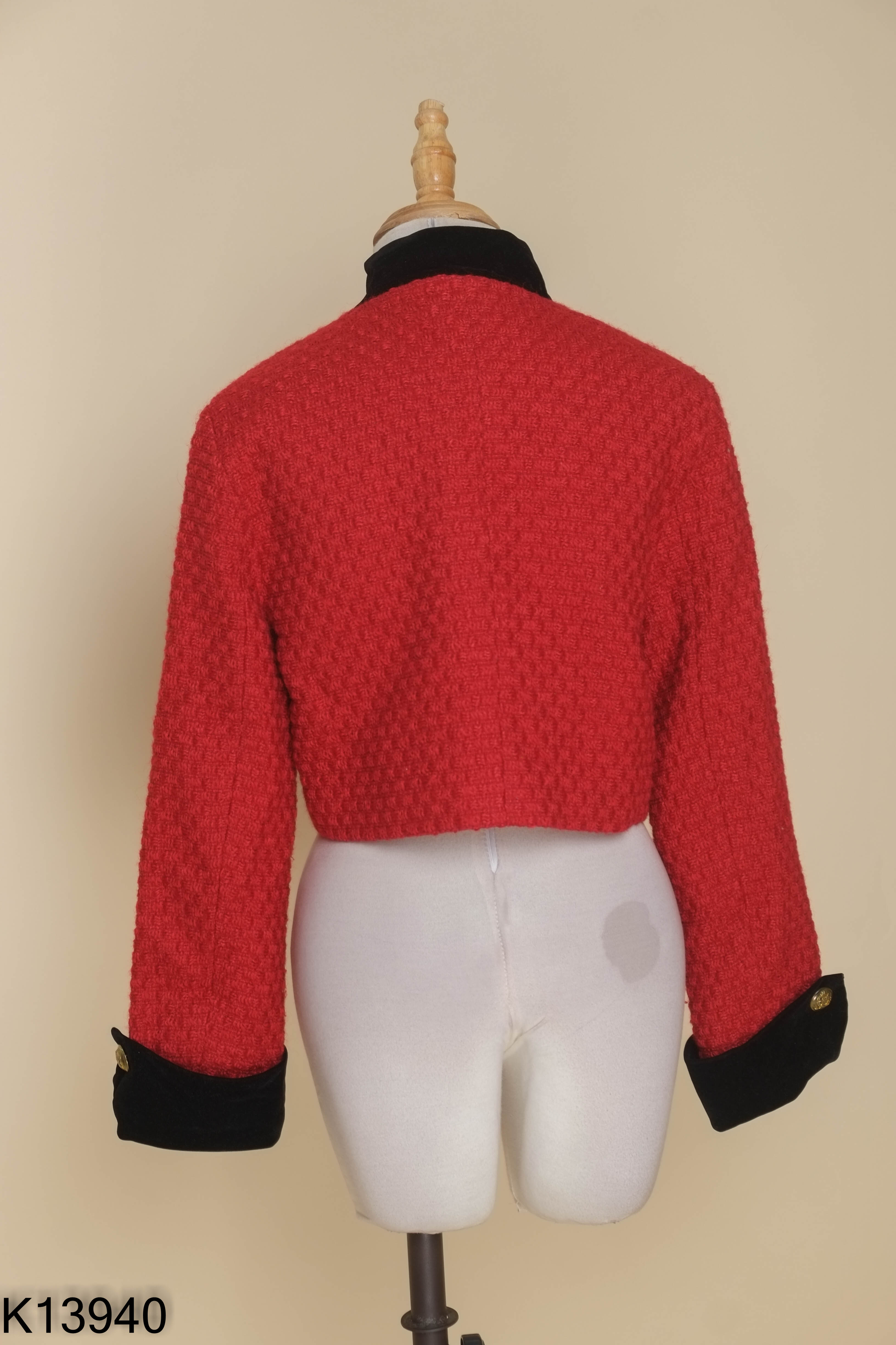 Áo khoác dạ tweed đỏ viền đen (MẤT 1 CÚC)