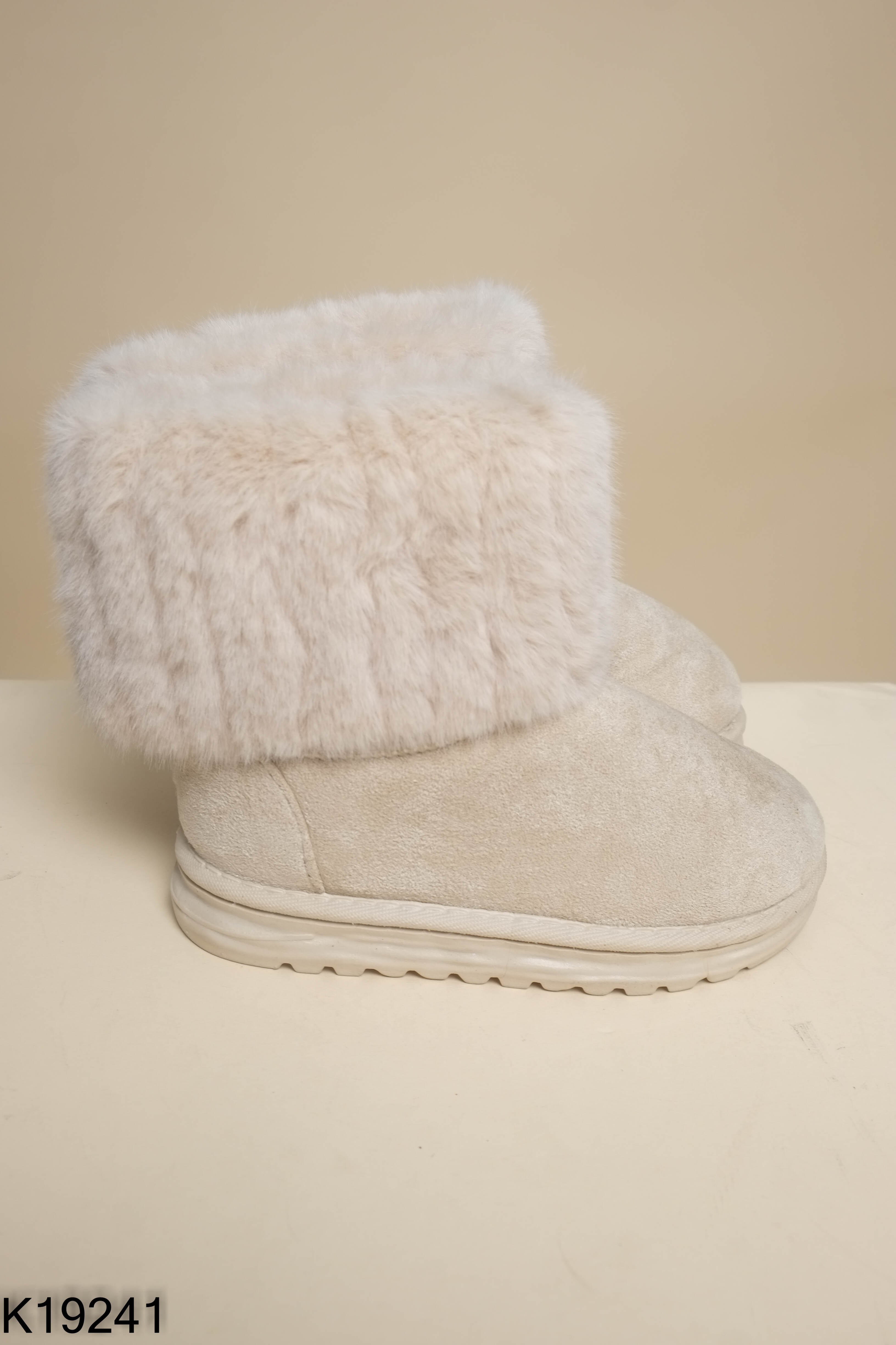 Boots kem da lộn cổ lông KIDS