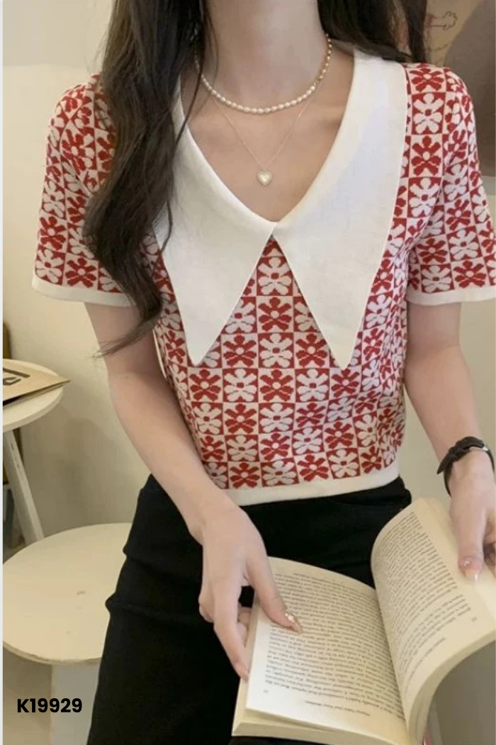 Áo đỏ phối trắng