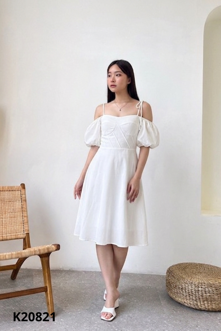 Váy trắng MOON STORE tay bồng