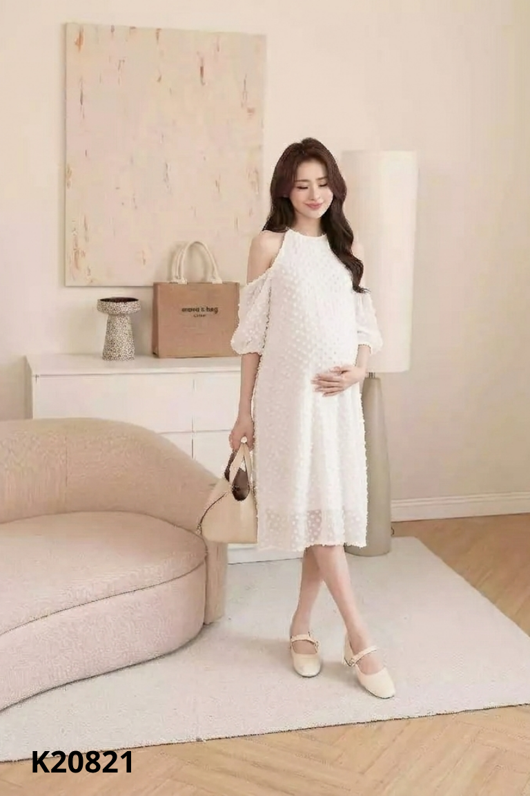 Váy trắng cổ yếm L'AMME