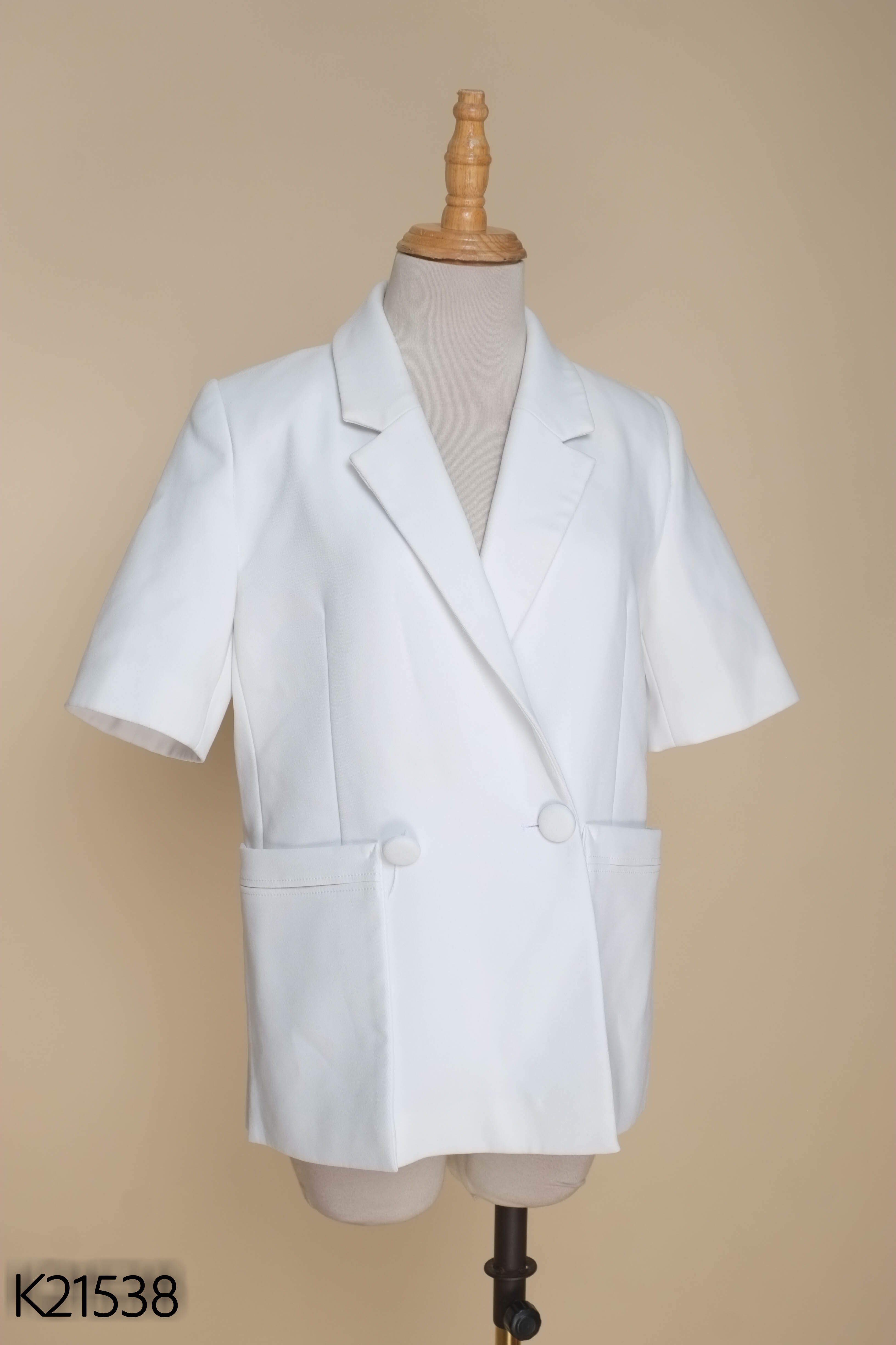Áo blazer trắng HUYEN CHAU NGUYEN ngắn tay