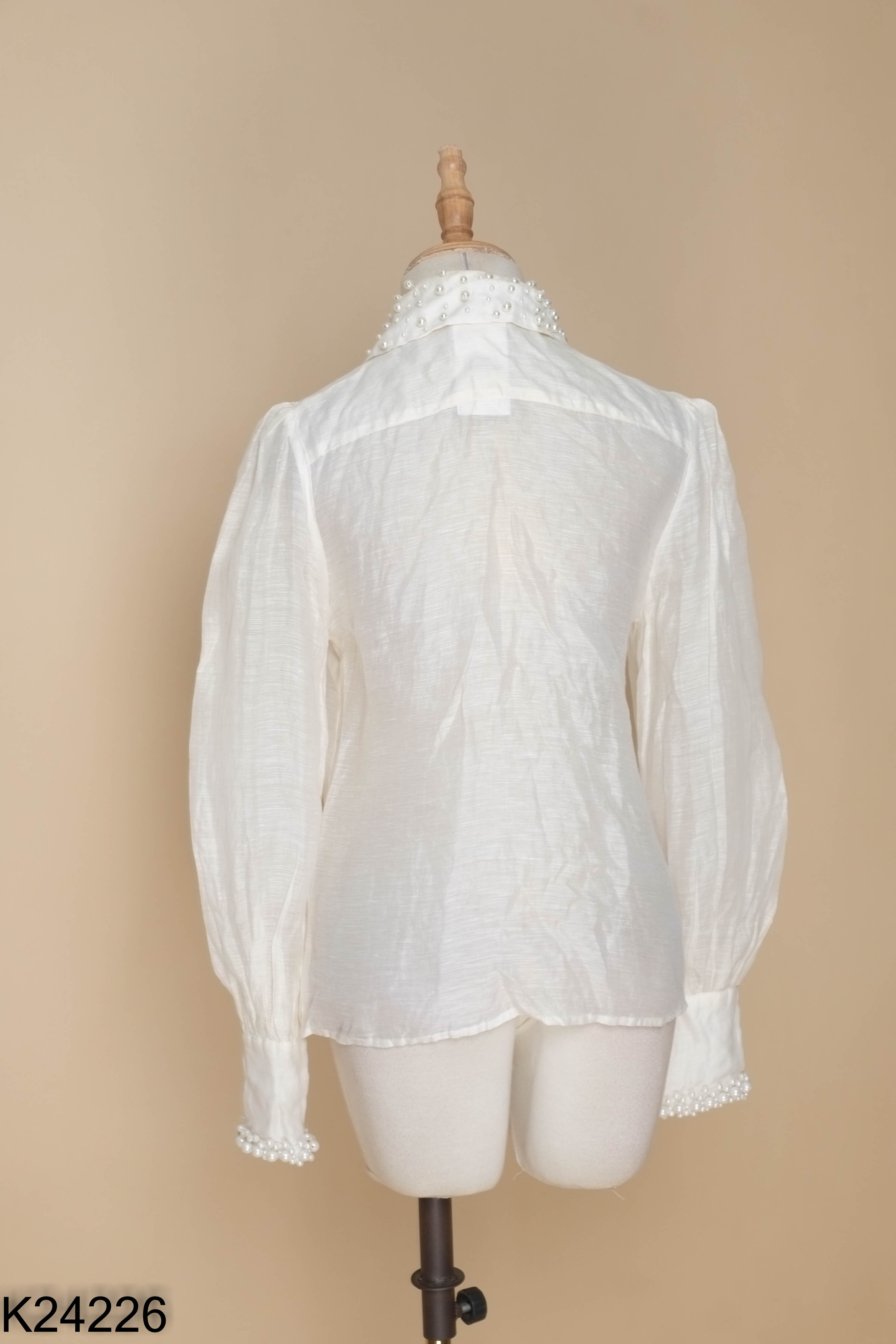 Áo linen be đính ngọc