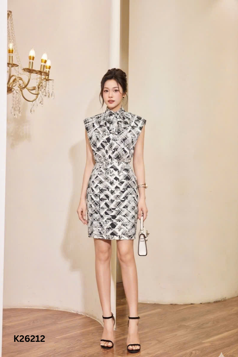 Váy D.CHIC lụa be phối đen