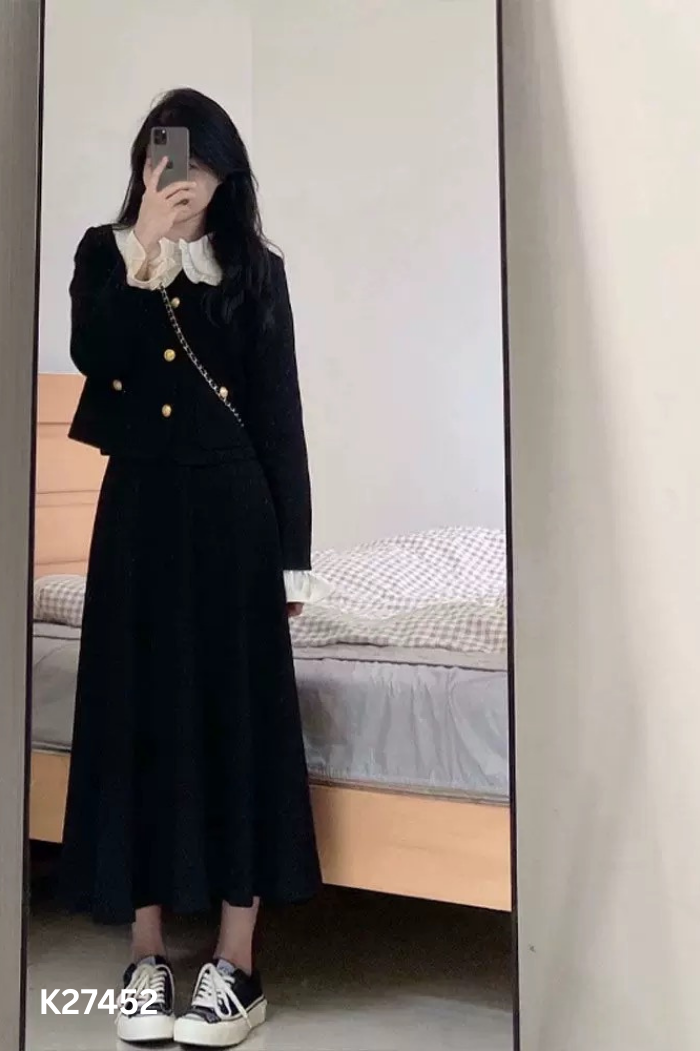 Áo khoác đen cổ be